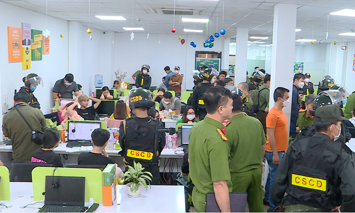 Người phụ nữ "ôm hàng trăm tỉ đồng" bỏ trốn, nhiều đại gia chết lặng?- Ảnh 1.