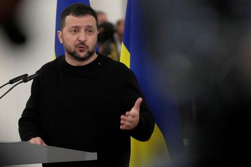 Tổng thống Ukraine hết lời khen l&ocirc; vũ kh&iacute; &ldquo;xịn&rdquo;- Ảnh 1.