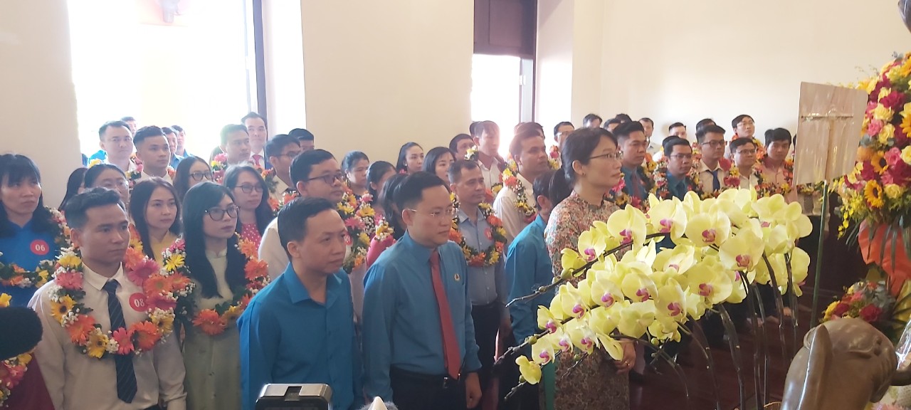 Tuyên dương 76 gương đảng viên tiêu biểu là công nhân- Ảnh 4.
