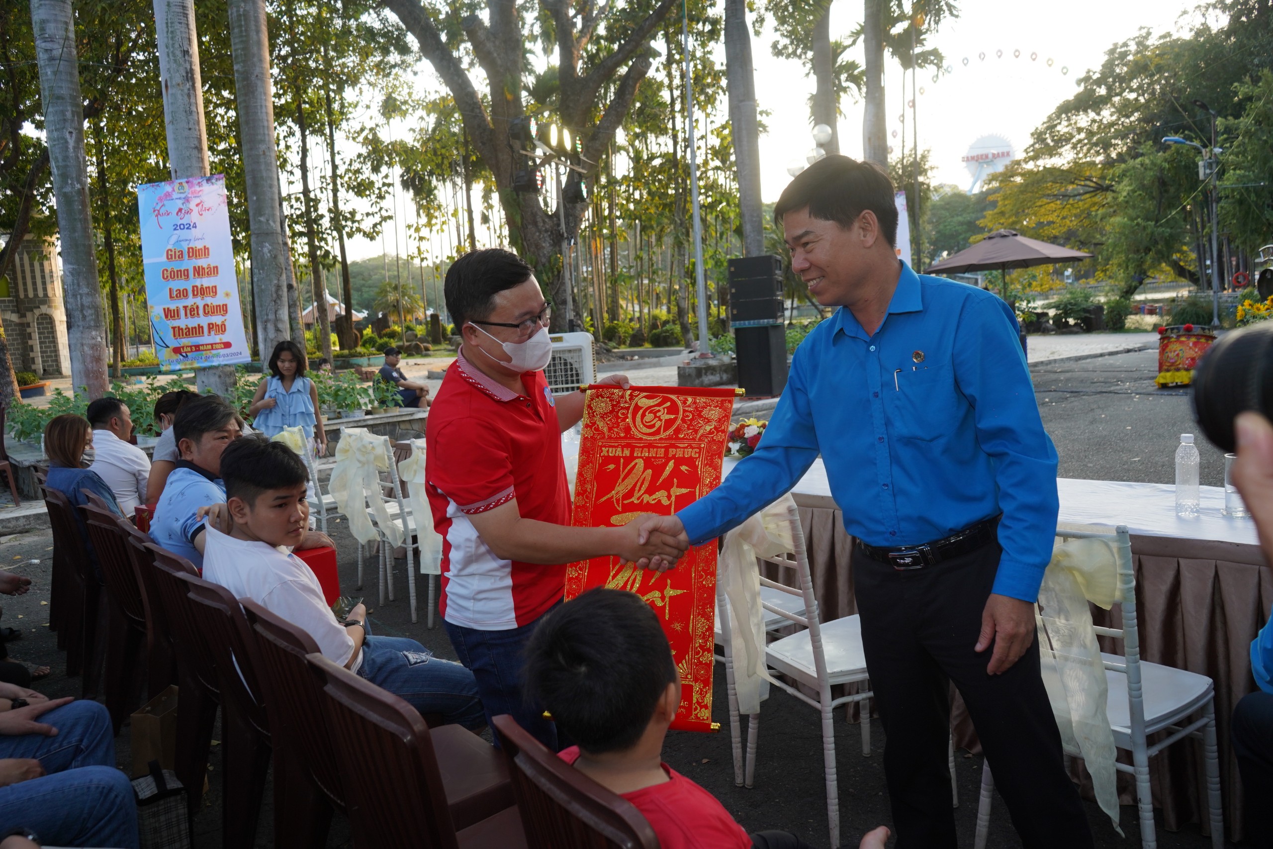 Tết an vui cho công nhân khó khăn tại TP HCM - Ảnh 4.