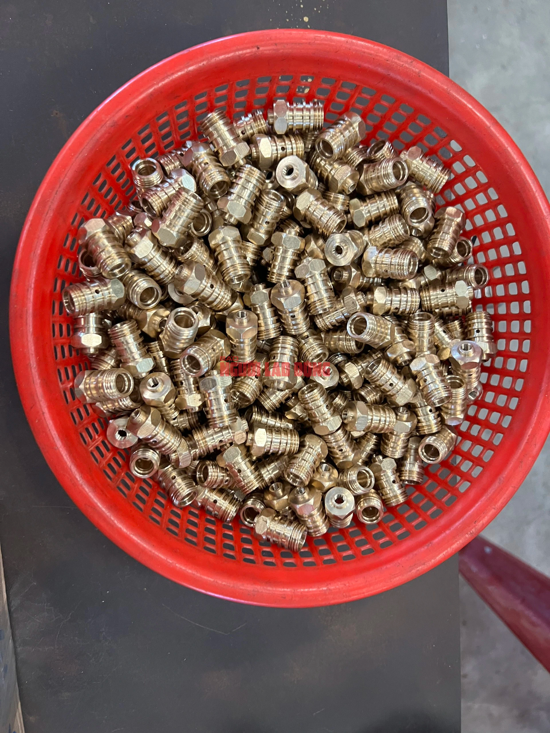 Từ thợ sửa xe đến s&aacute;ng chế vươn tầm quốc tế- Ảnh 4.