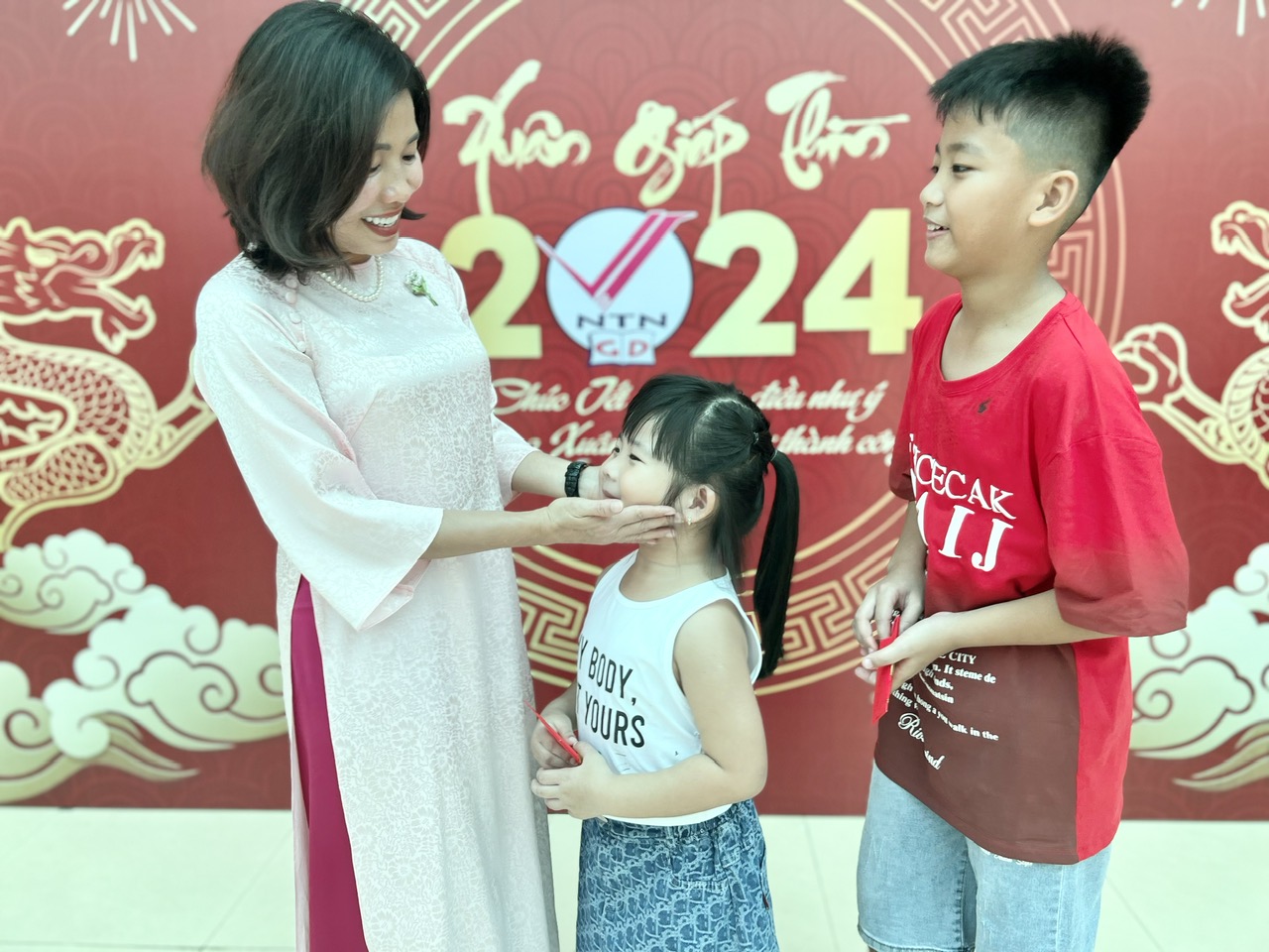 Cuộc sống của 3 con anh Minh, chị Lạnh giờ ra sao?- Ảnh 3.