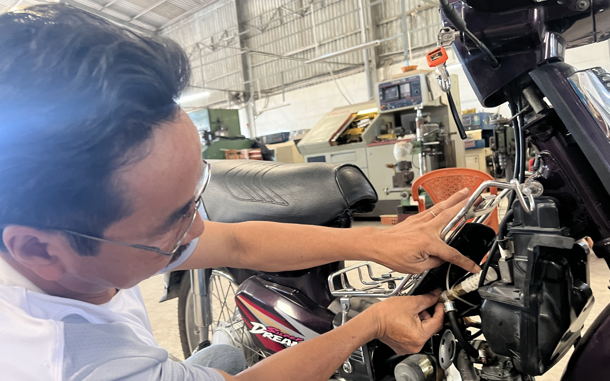 Từ thợ sửa xe đến sáng chế vươn tầm quốc tế