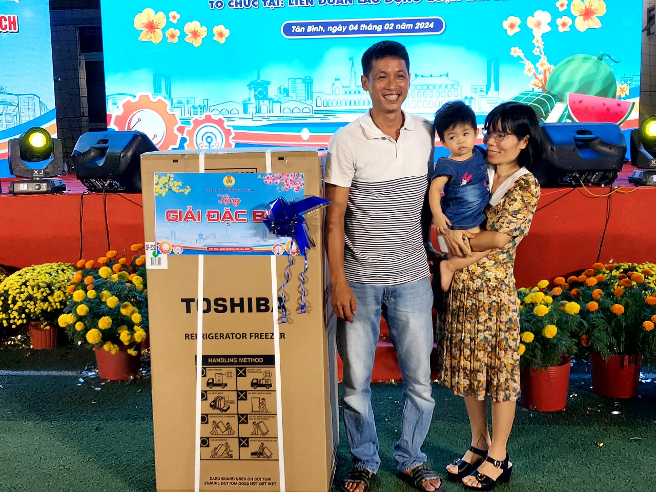 Chung tay chăm lo Tết cho lao động xa qu&ecirc;- Ảnh 9.