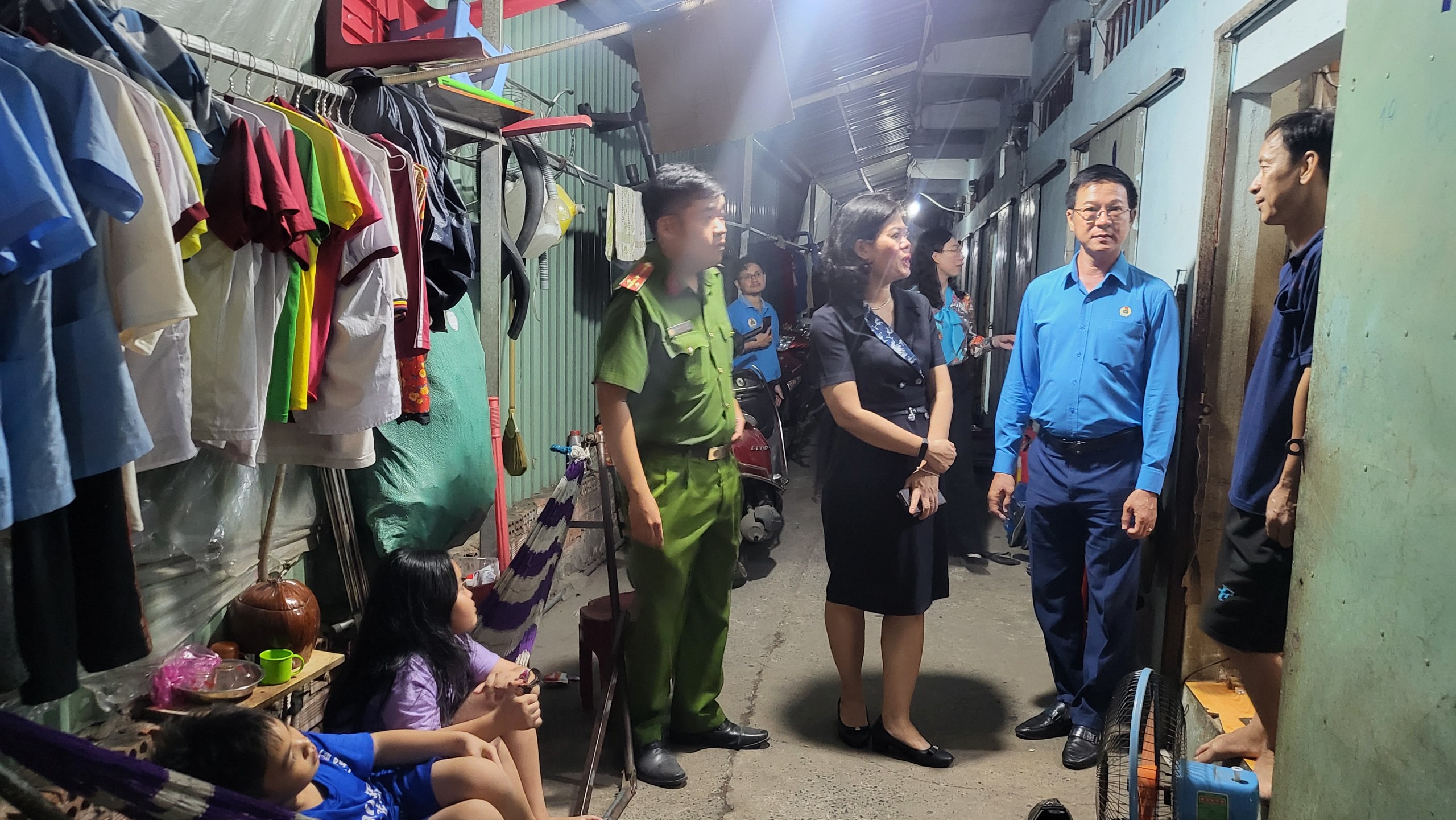 Chung tay chăm lo Tết cho lao động xa qu&ecirc;- Ảnh 12.