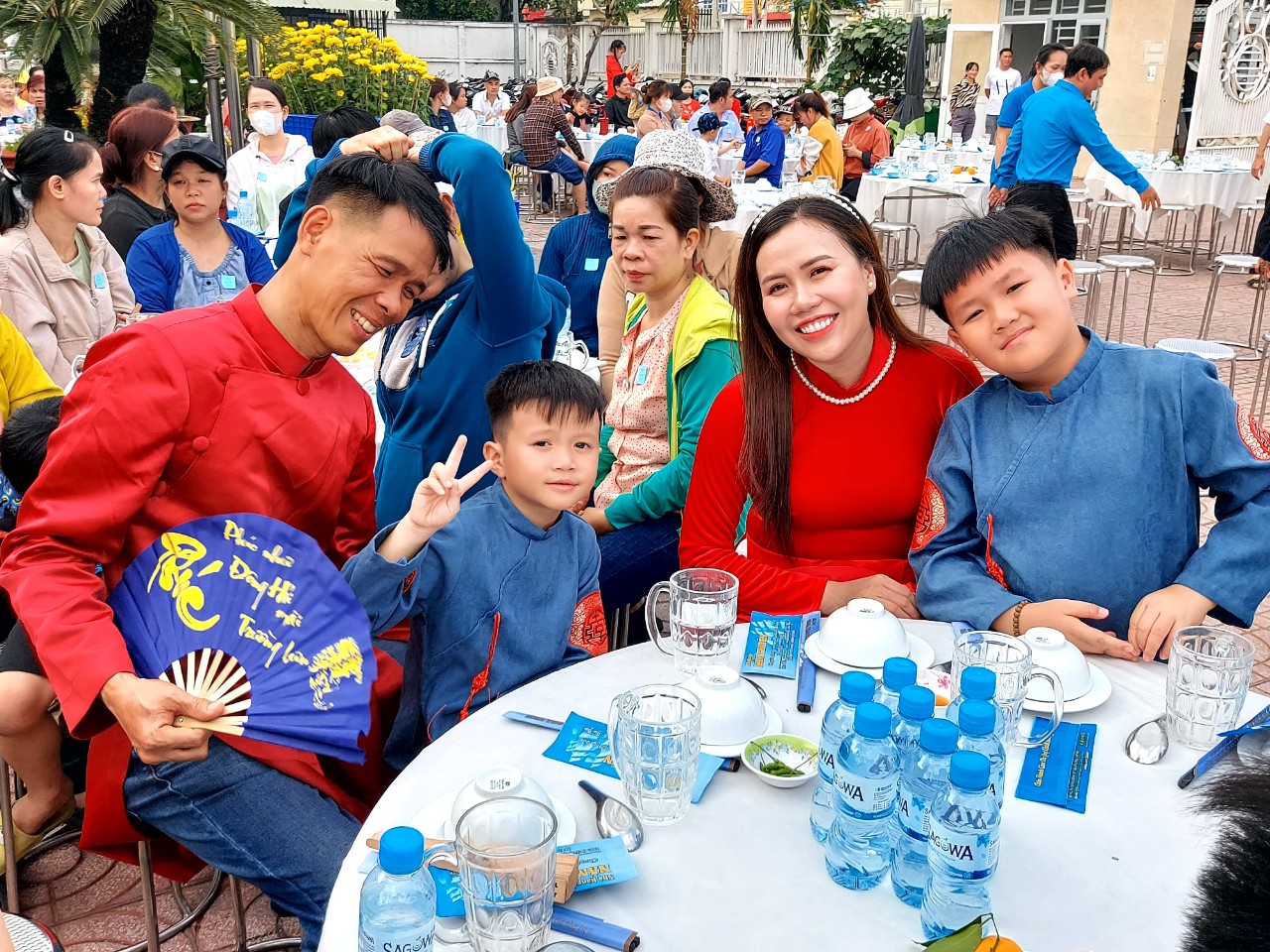 Chung tay chăm lo Tết cho lao động xa qu&ecirc;- Ảnh 5.