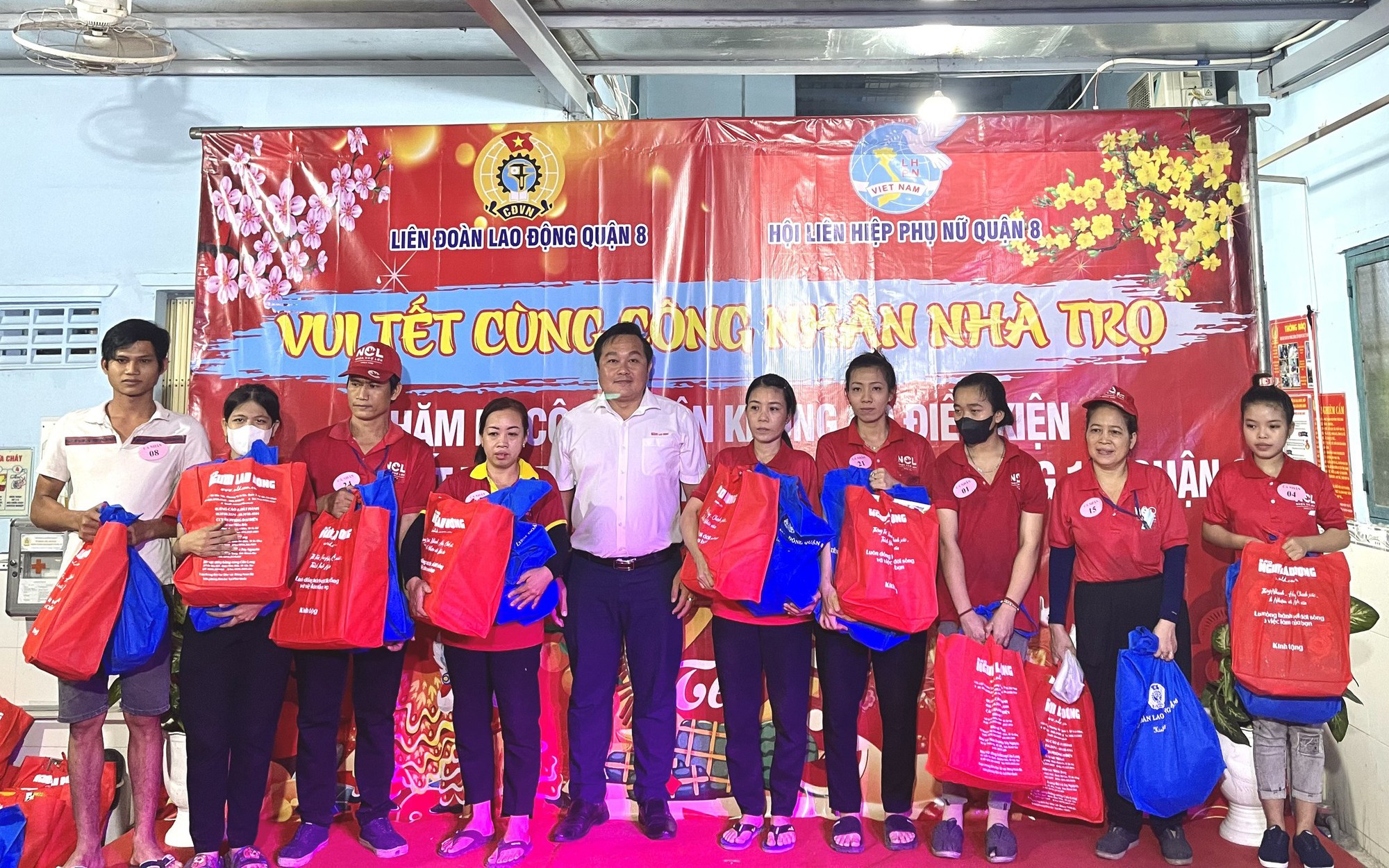 Chung tay chăm lo Tết cho lao động xa quê