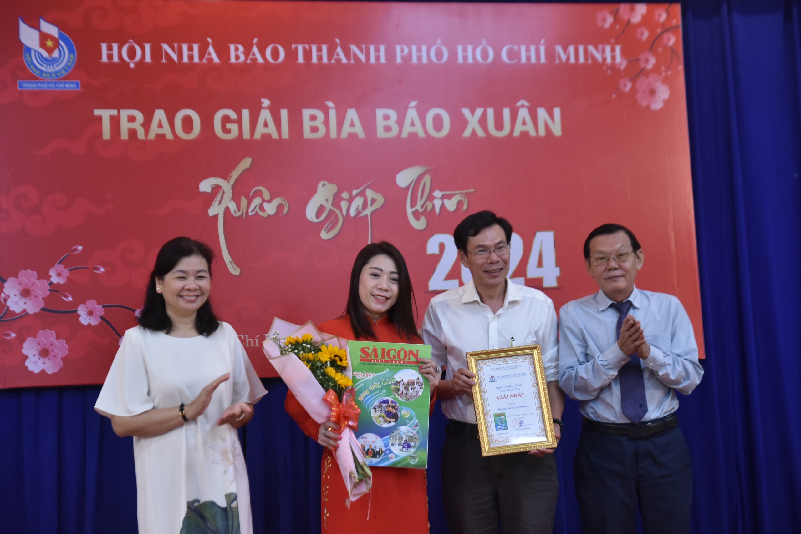 Báo Người Lao Động đoạt giải nhì Giải Bìa báo Xuân Giáp Thìn 2024- Ảnh 6.
