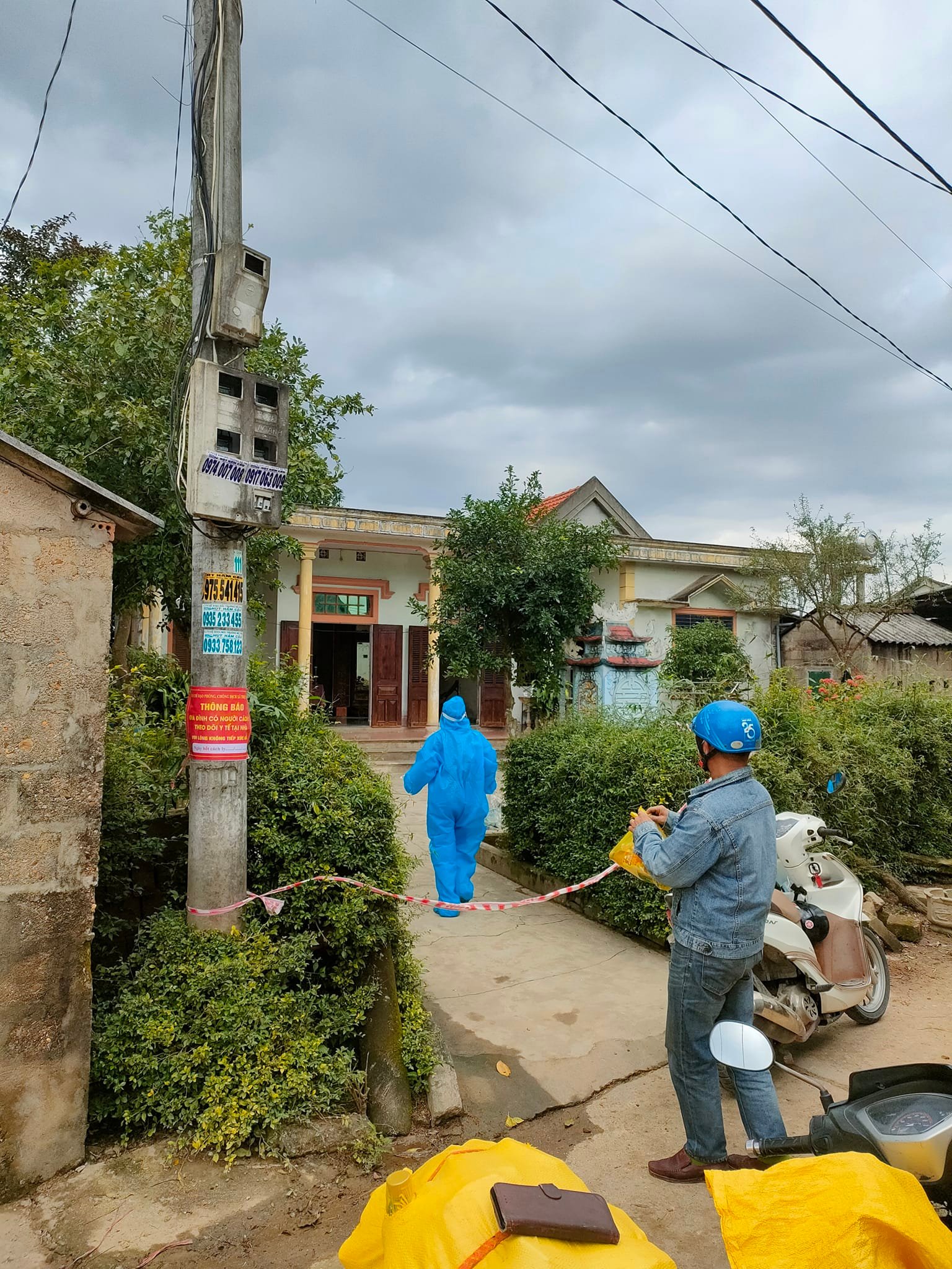 "Xuân sum vầy - Tết sẻ chia": Đón Tết này, nhớ Tết thời COVID-19- Ảnh 1.
