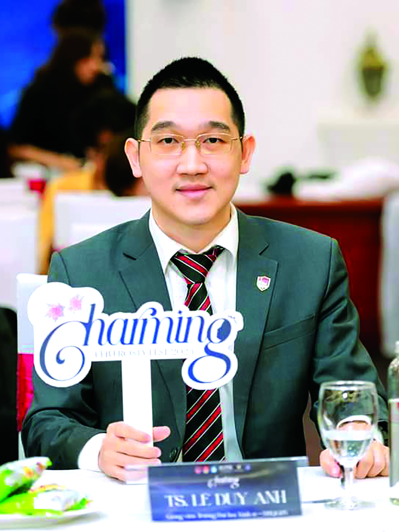 Sống không chỉ cho riêng mình- Ảnh 1.
