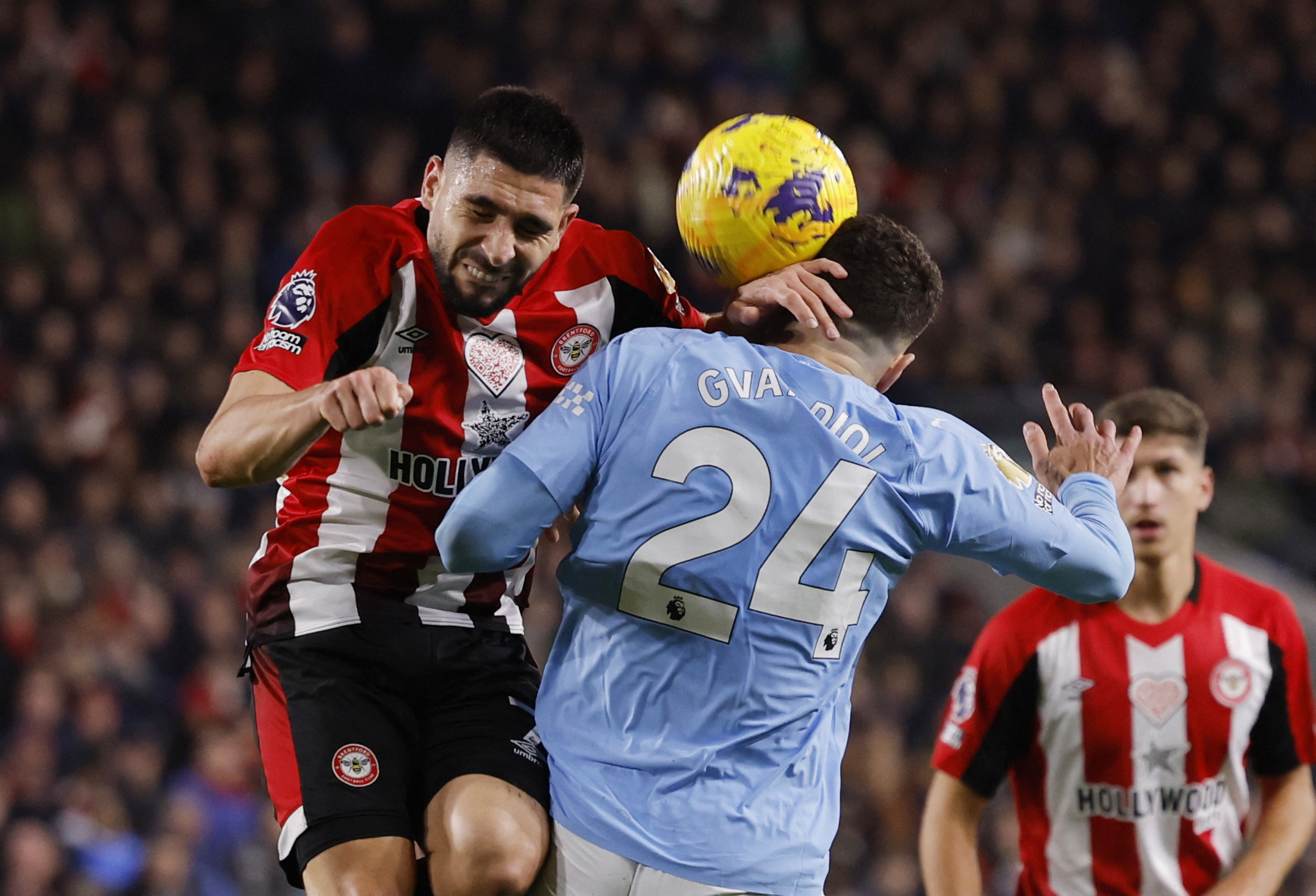 Hat-trick của Foden đưa Man City &aacute;p s&aacute;t ng&ocirc;i đầu Ngoại hạng Anh- Ảnh 3.