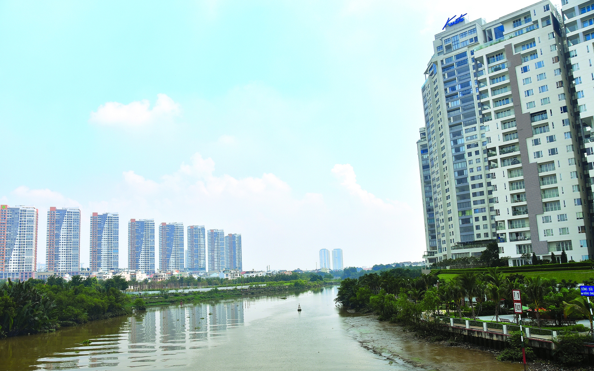 Kỳ vọng phố Đông