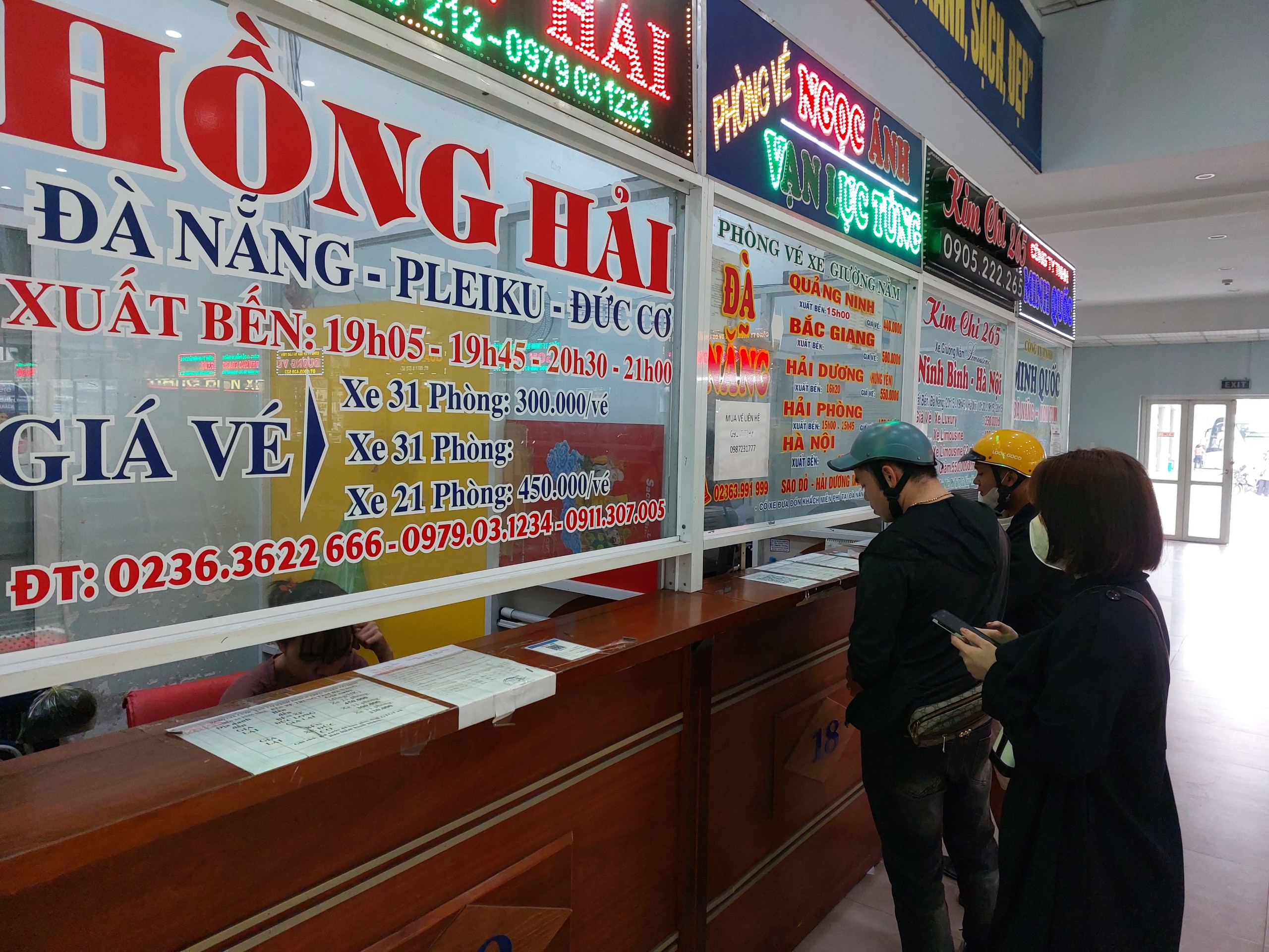 Cảnh nhộn nhịp tại bến xe Đ&agrave; Nẵng- Ảnh 3.