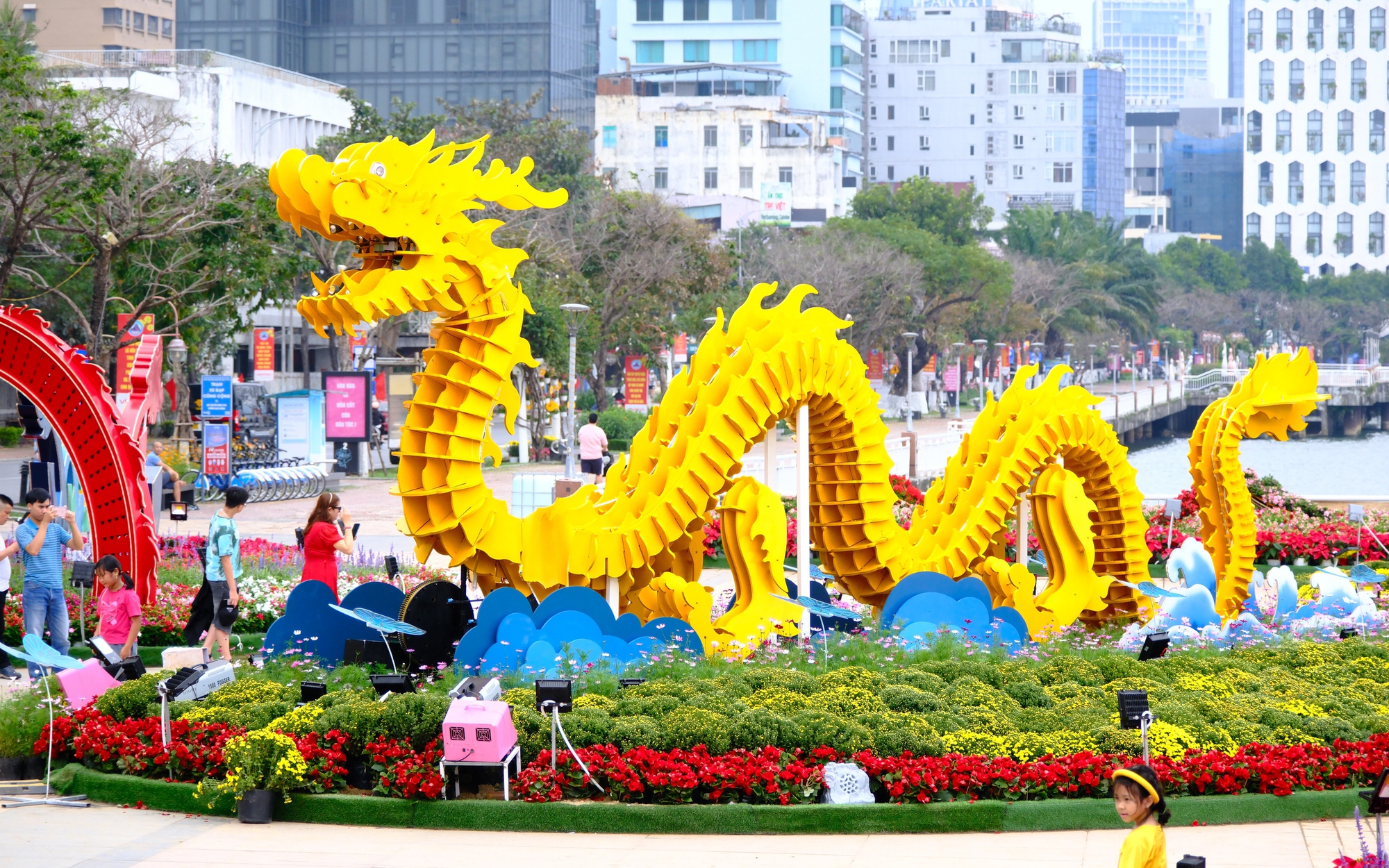 Ngắm loạt linh vật rồng độc đáo ở Đà Nẵng