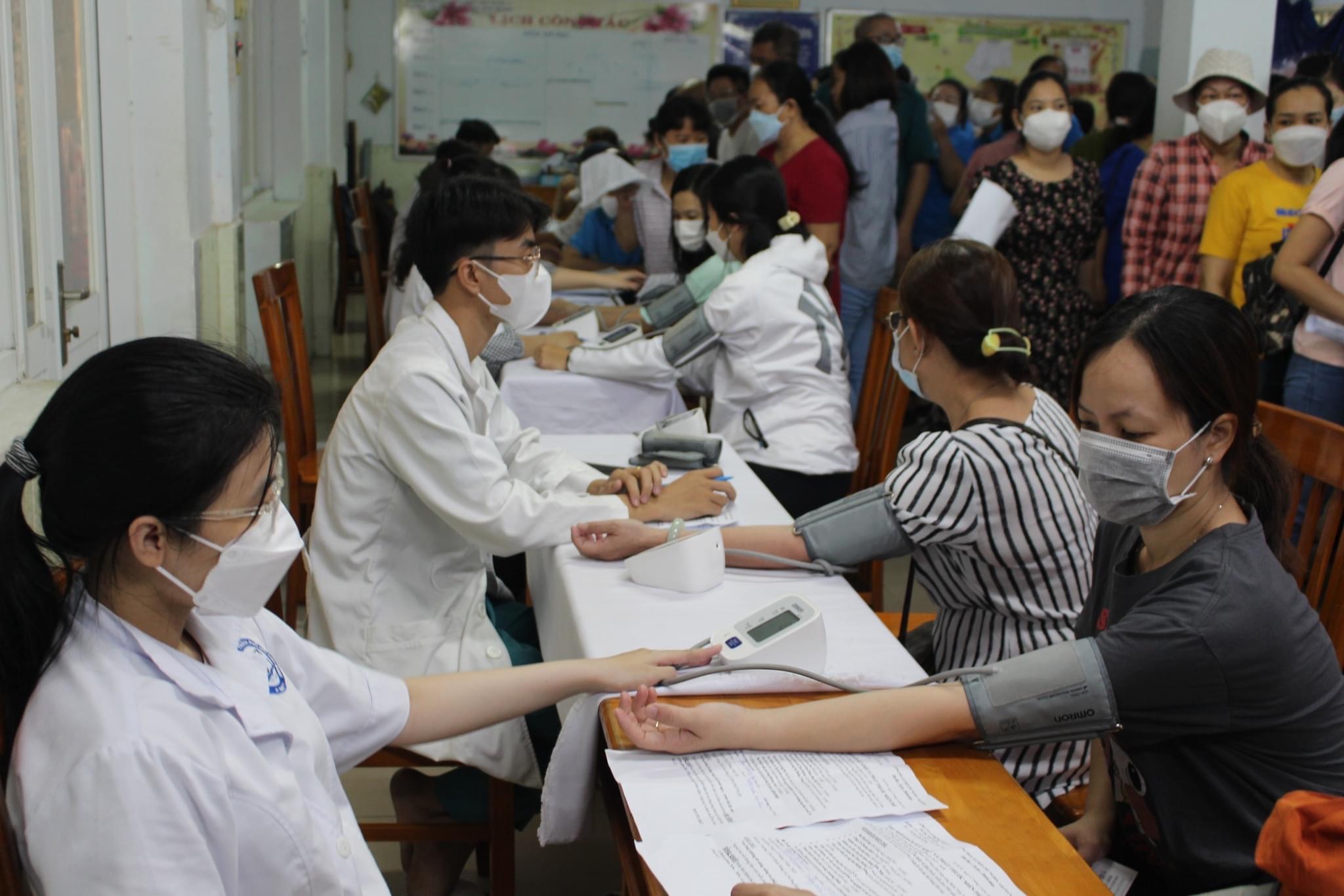 L&agrave;m việc xuy&ecirc;n Tết: Hạnh ph&uacute;c v&igrave; được cống hiến- Ảnh 5.