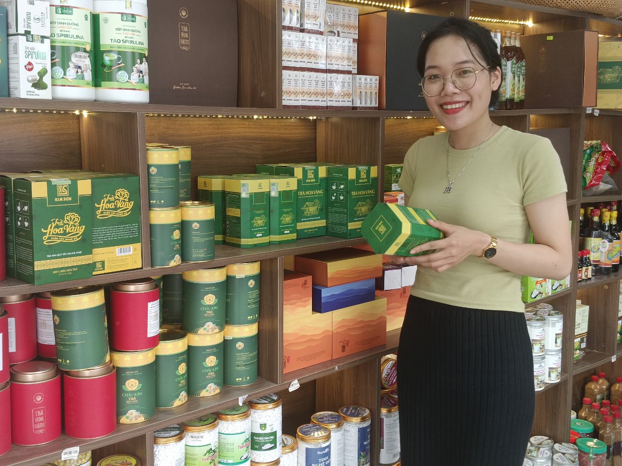 Đặc sản trà hoa vàng hút khách trong dịp Tết- Ảnh 1.