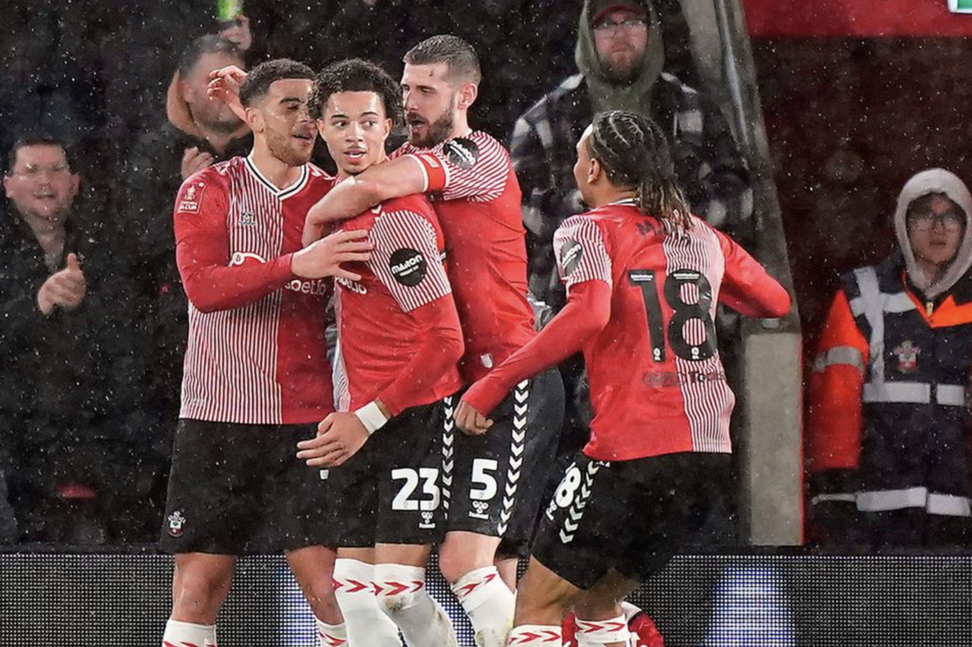 Southampton hẹn gặp Liverpool, "Quỷ đỏ" chờ đối thủ v&ograve;ng 5 FA Cup- Ảnh 1.