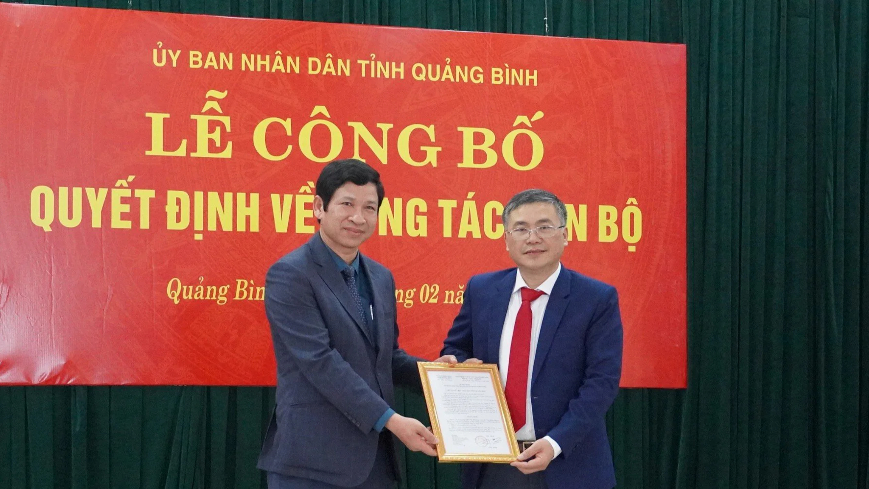 Nh&acirc;n sự ở Quảng B&igrave;nh: Li&ecirc;n tiếp bổ nhiệm nhiều l&atilde;nh đạo, c&aacute;n bộ chủ chốt- Ảnh 1.