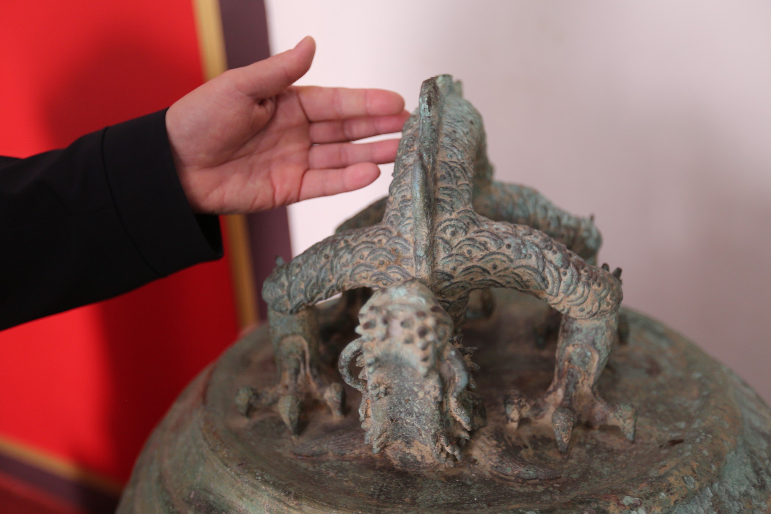 Cận cảnh chuông cổ hơn 600 năm, báu vật ghi dấu biến cố cuối thời Trần- Ảnh 5.