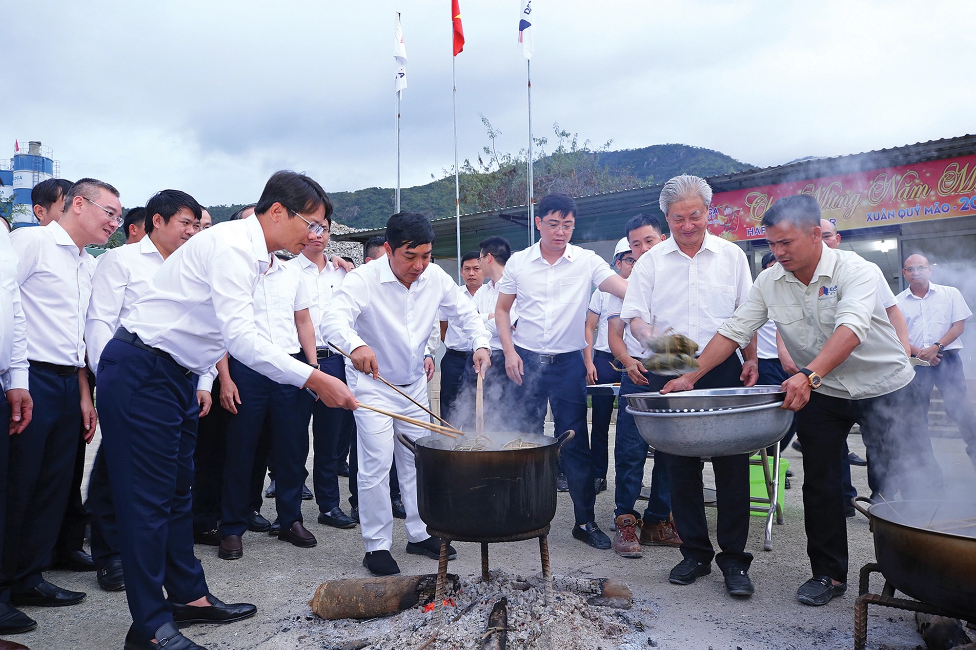 Đột ph&aacute; hạ tầng giao th&ocirc;ng- Ảnh 3.
