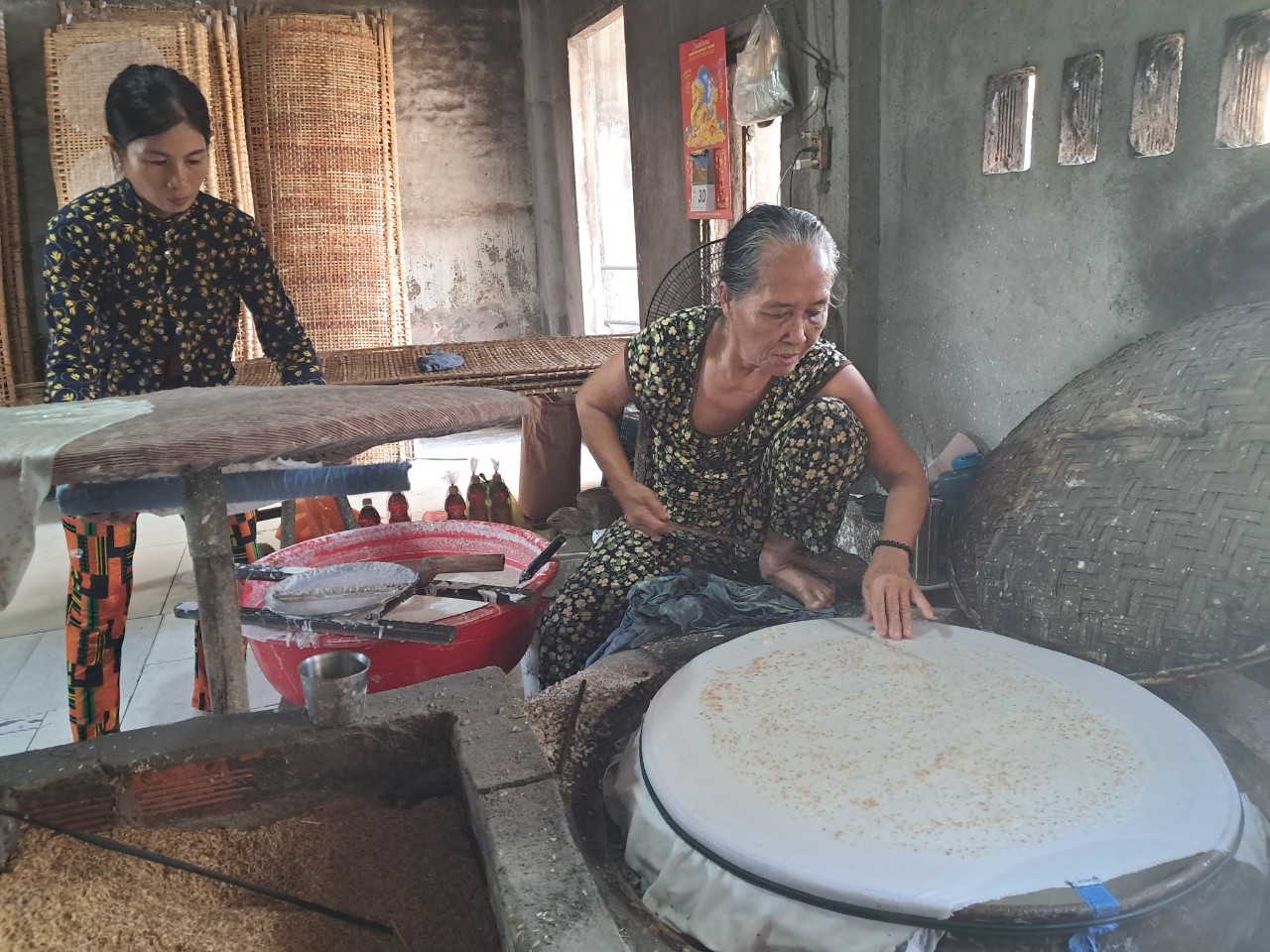 L&agrave;ng nghề b&aacute;nh tr&aacute;ng Ph&uacute; Long đỏ lửa- Ảnh 4.