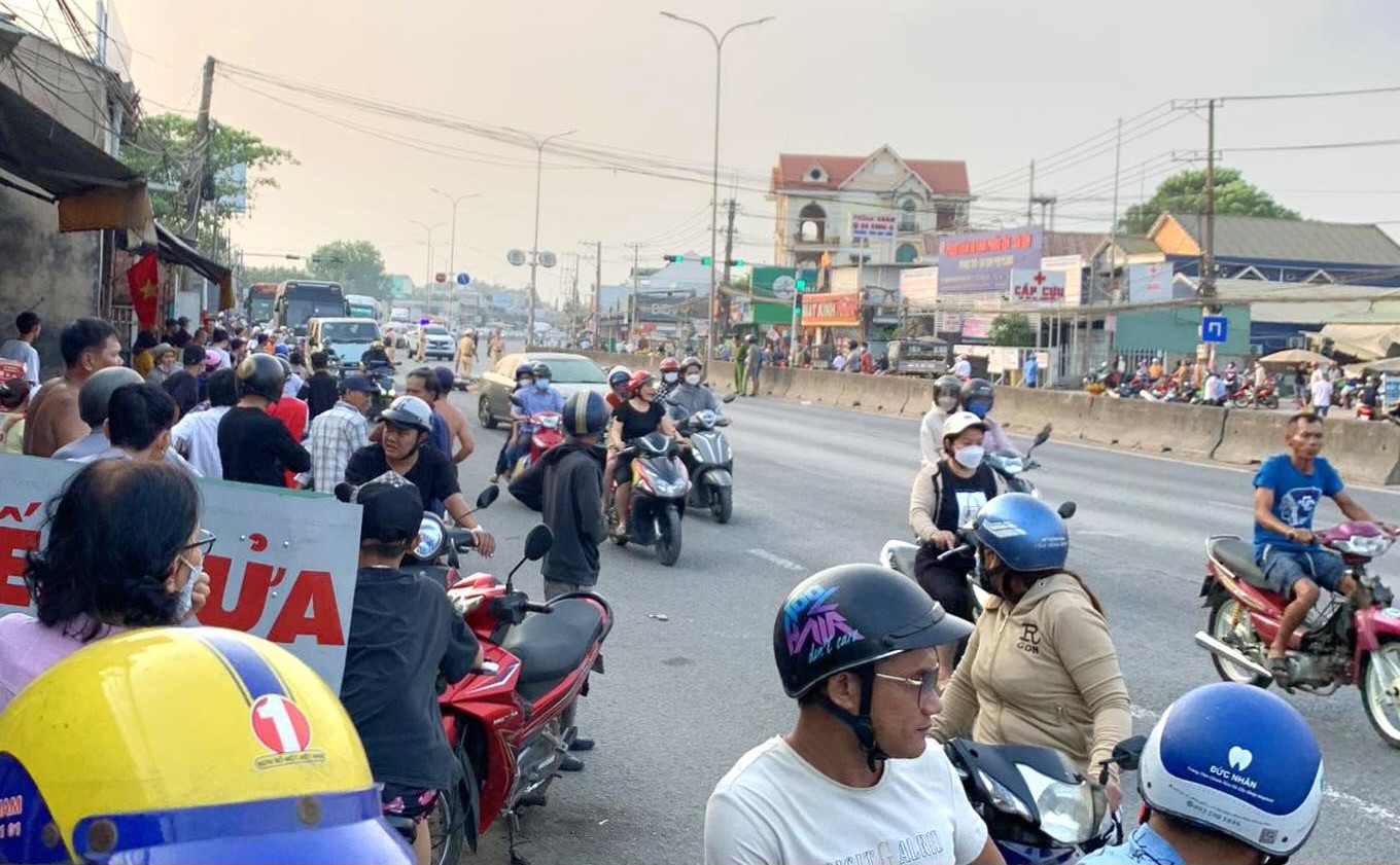 Đồng Nai: Va chạm kinh hoàng, 2 người tử vong- Ảnh 1.