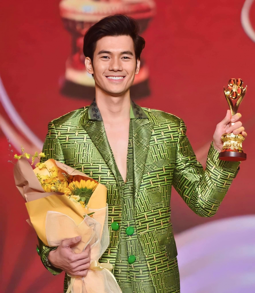 Nhan Ph&uacute;c Vinh - Diệp Bảo Ngọc: Đ&oacute;n Xu&acirc;n b&ecirc;n gia đ&igrave;nh!- Ảnh 1.