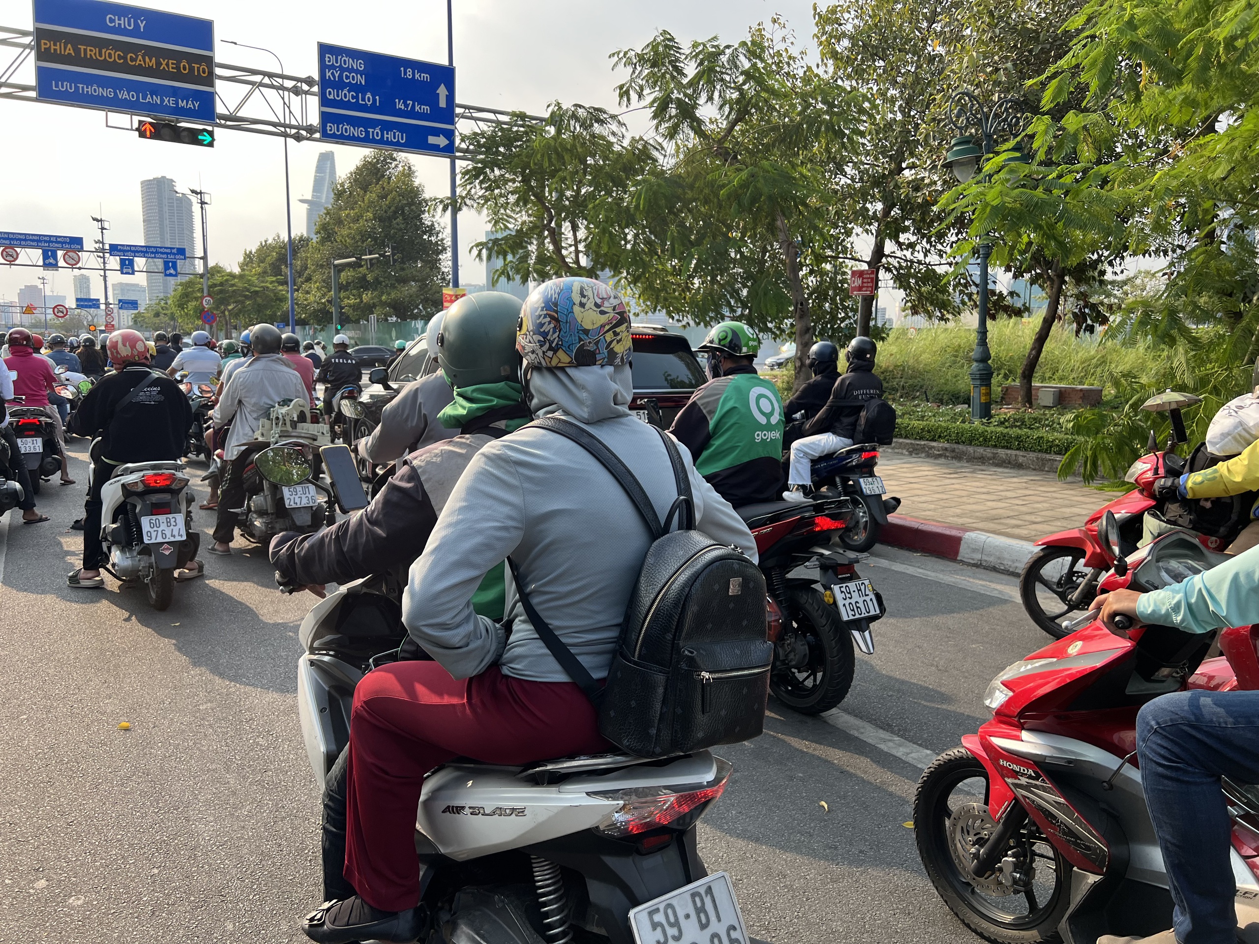 Gọi xe c&ocirc;ng nghệ trong những ng&agrave;y nghỉ Tết kh&oacute; như tr&uacute;ng số- Ảnh 1.