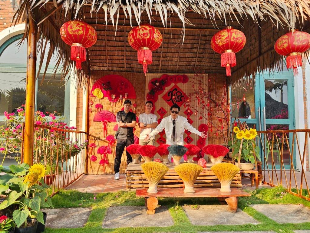 Ca sĩ Qu&aacute;ch Tuấn Du v&agrave; h&agrave;nh tr&igrave;nh đi c&aacute;p treo viếng B&agrave; Ch&uacute;a Xứ n&uacute;i Sam- Ảnh 24.