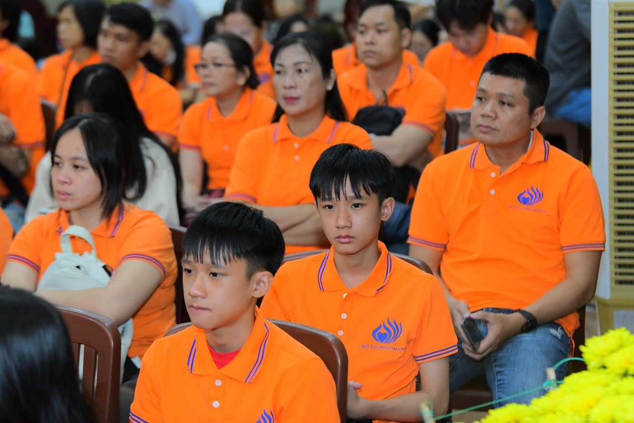 Ngày xuân nghĩ chữ hiếu thuận với cha mẹ- Ảnh 2.