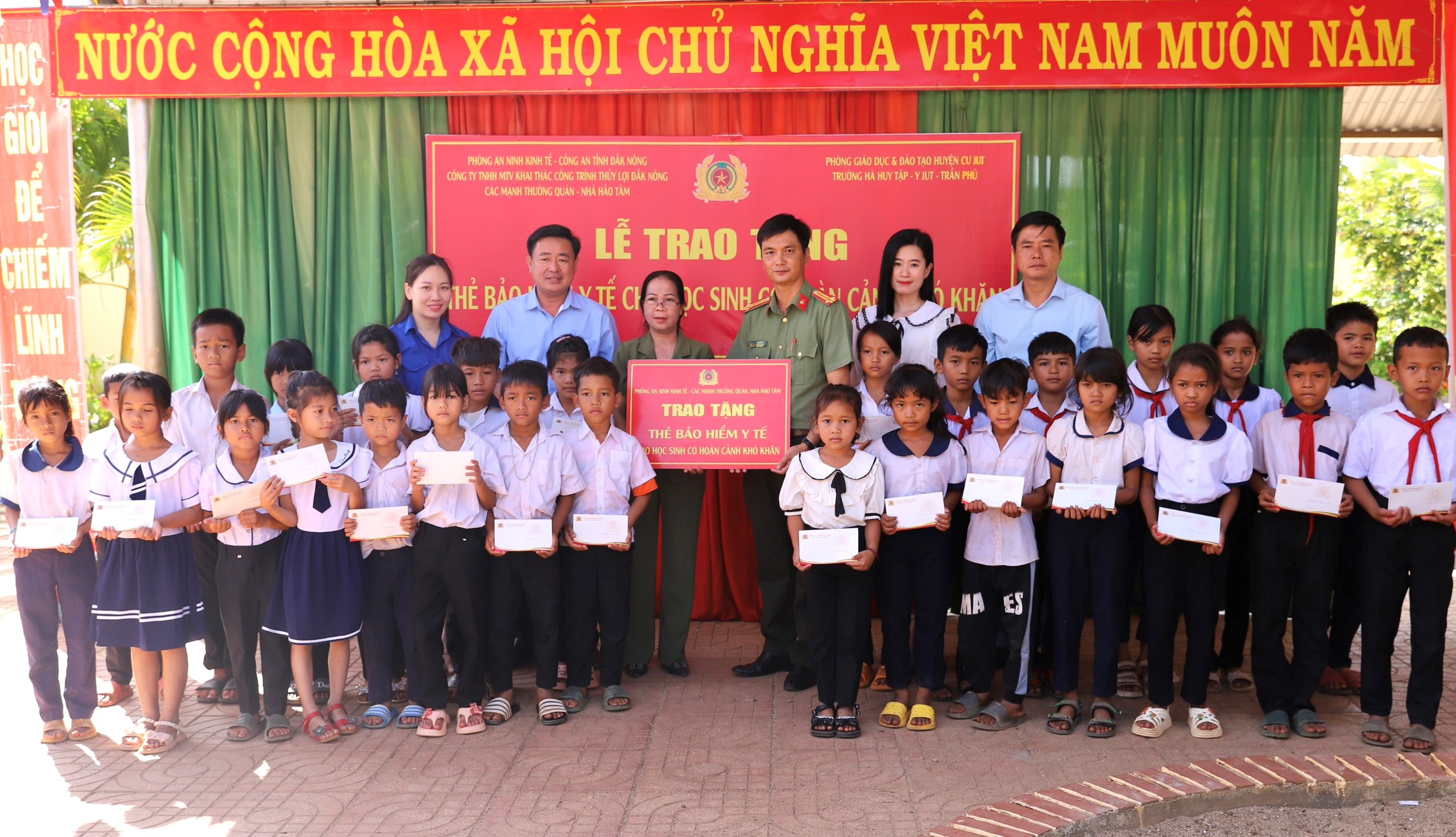 Công an tỉnh Đắk Nông: 20 năm trọn niềm tin với nhân dân- Ảnh 2.
