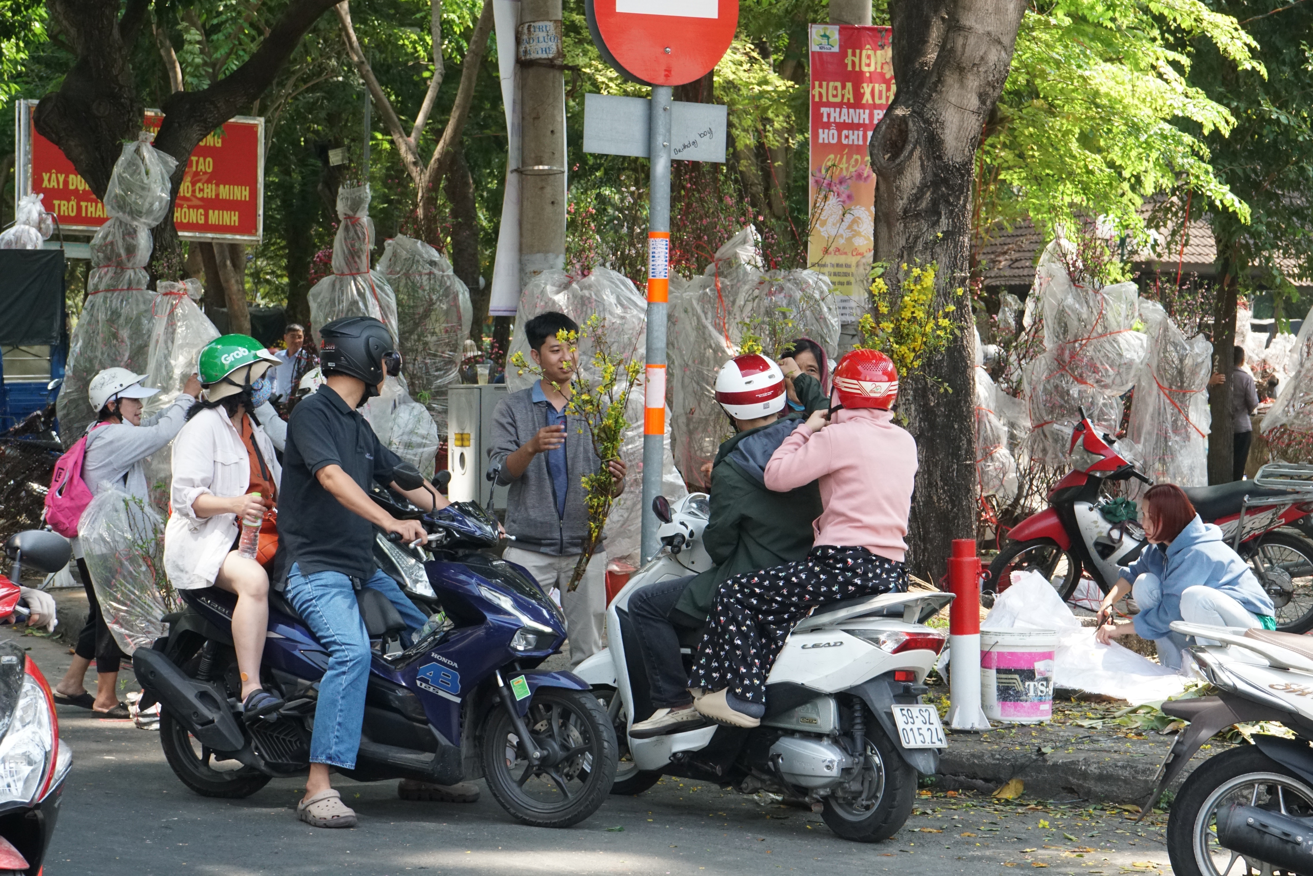 TP HCM: Sôi nổi các hoạt động trước giao thừa- Ảnh 7.