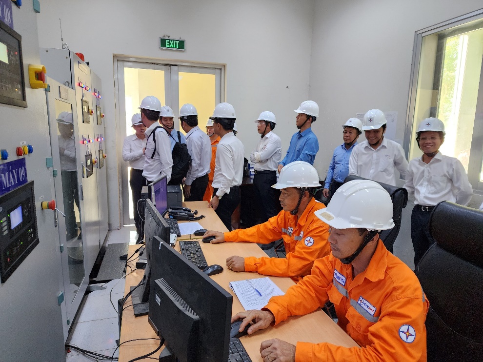 EVNSPC kh&aacute;nh th&agrave;nh c&ocirc;ng tr&igrave;nh bổ sung nguồn điện diesel C&ocirc;n Đảo- Ảnh 3.