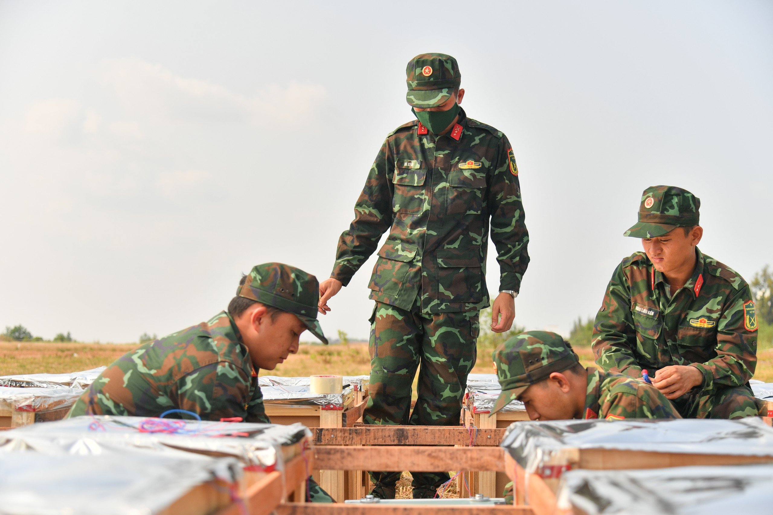 Cận cảnh d&agrave;n ph&aacute;o hoa đ&ecirc;m giao thừa ở Ki&ecirc;n Giang- Ảnh 9.