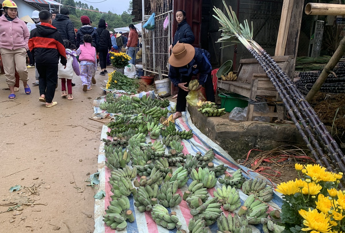 Phi&ecirc;n chợ qu&ecirc; ng&agrave;y cuối năm- Ảnh 8.