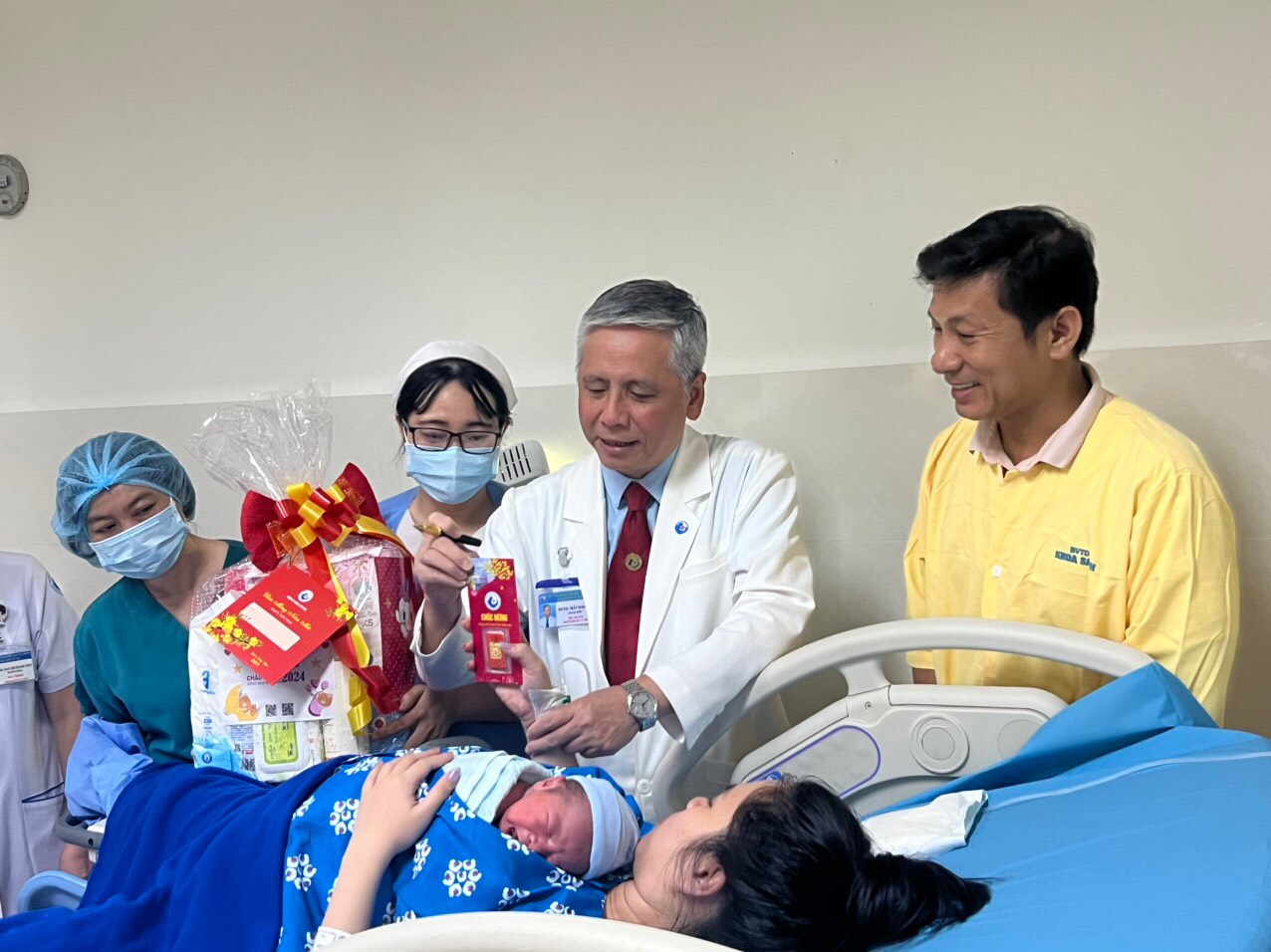 5 "Rồng vàng" đầu tiên của năm 2024- Ảnh 2.