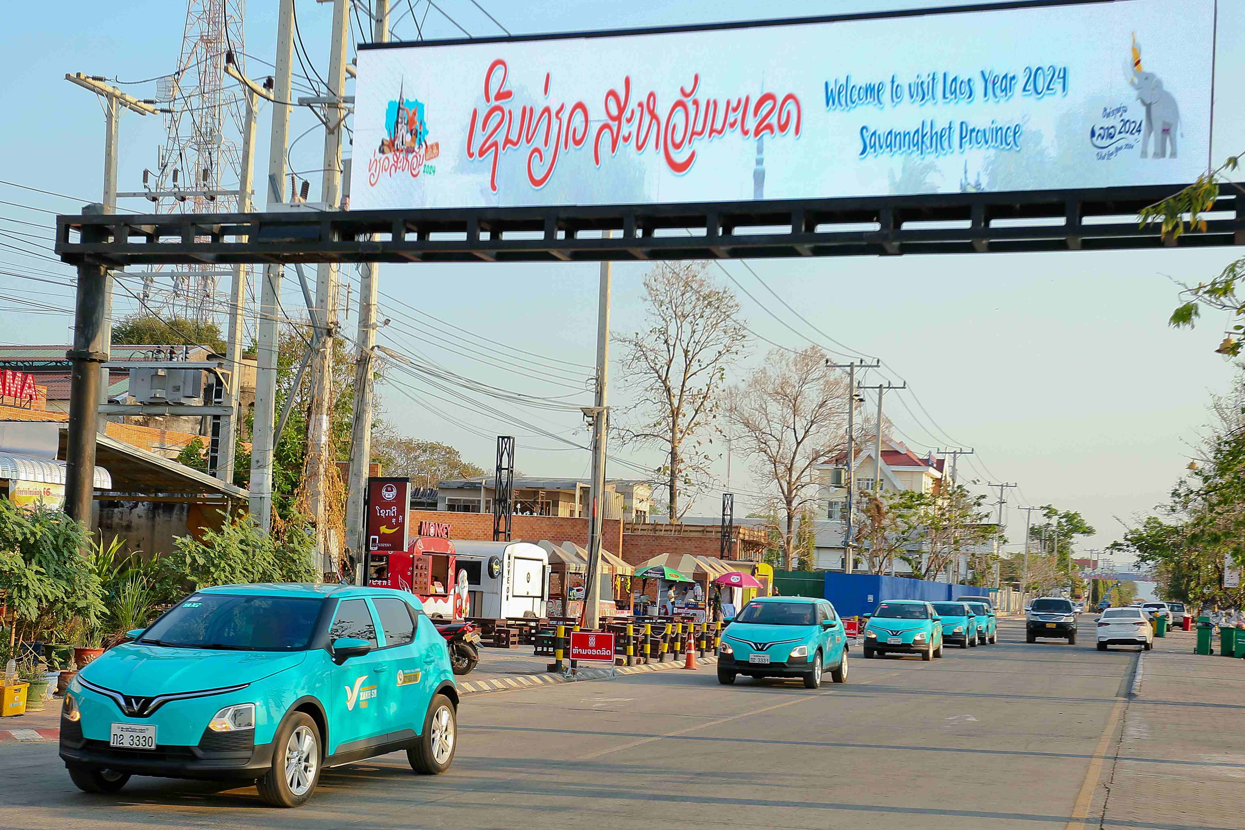Xanh SM Lào khai trương dịch vụ taxi điện tại Savannakhet - Lào- Ảnh 1.