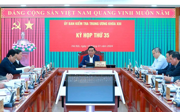 Đấu tranh để phát triển