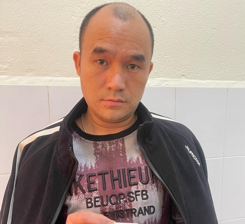 2 c&ocirc; g&aacute;i trẻ, 7 nam thanh ni&ecirc;n mở 