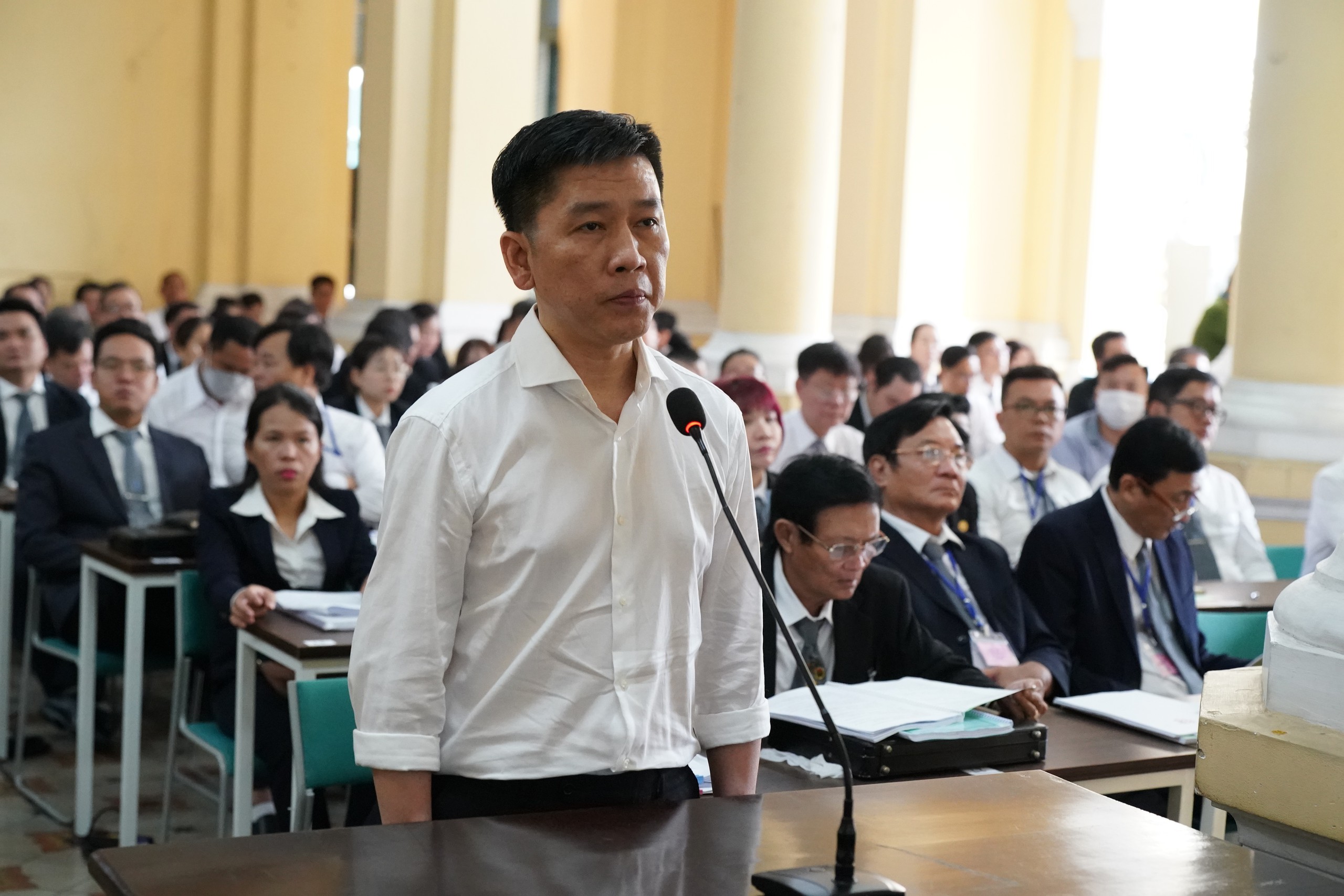 X&eacute;t xử vụ Vạn Thịnh Ph&aacute;t: Tiếp tục thẩm vấn Trương Mỹ Lan- Ảnh 2.