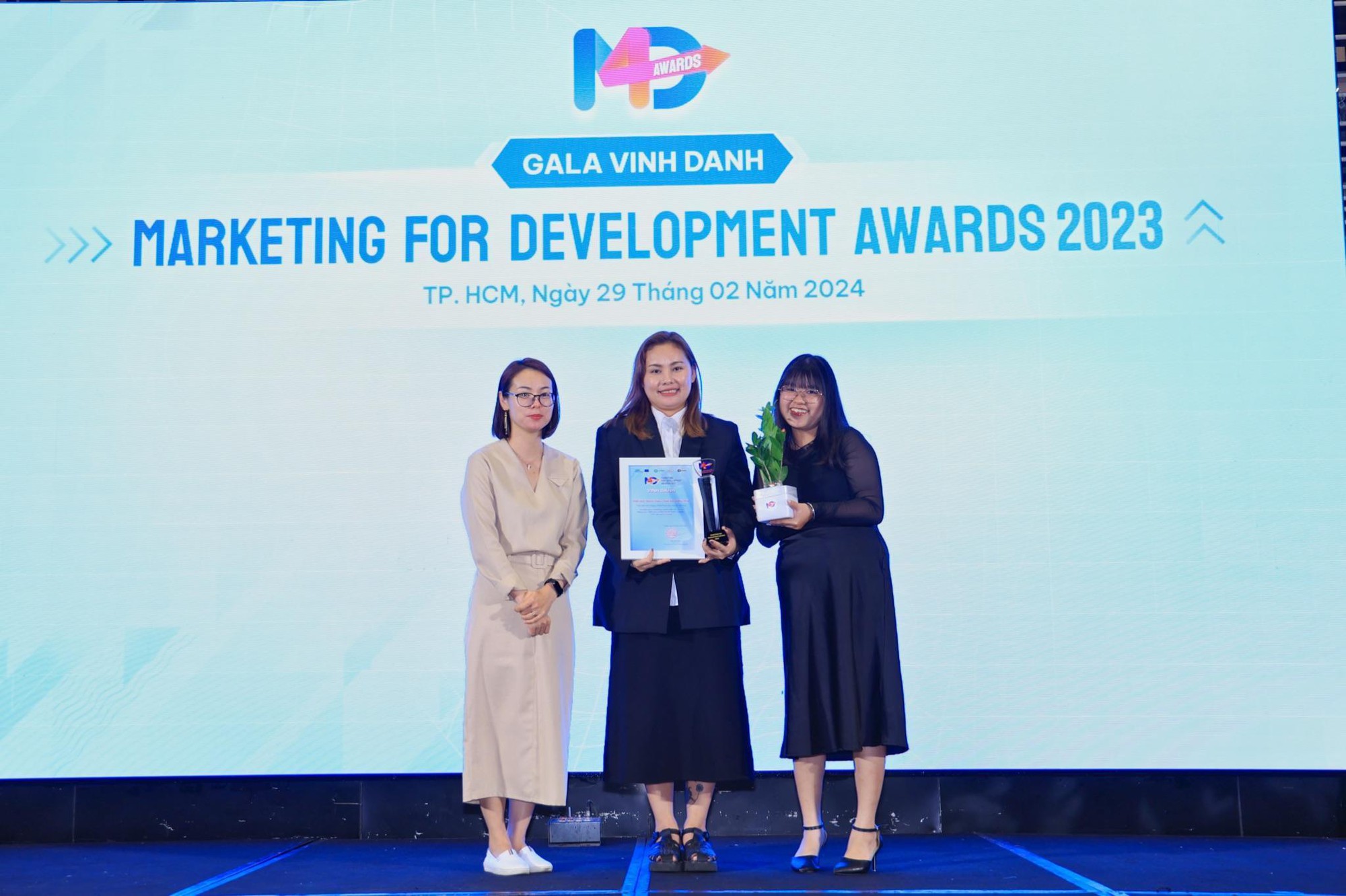 “AQUA Chăm - Trăm sức dưỡng sống” được vinh danh là chiến dịch marketing vì phát triển bền vững- Ảnh 1.