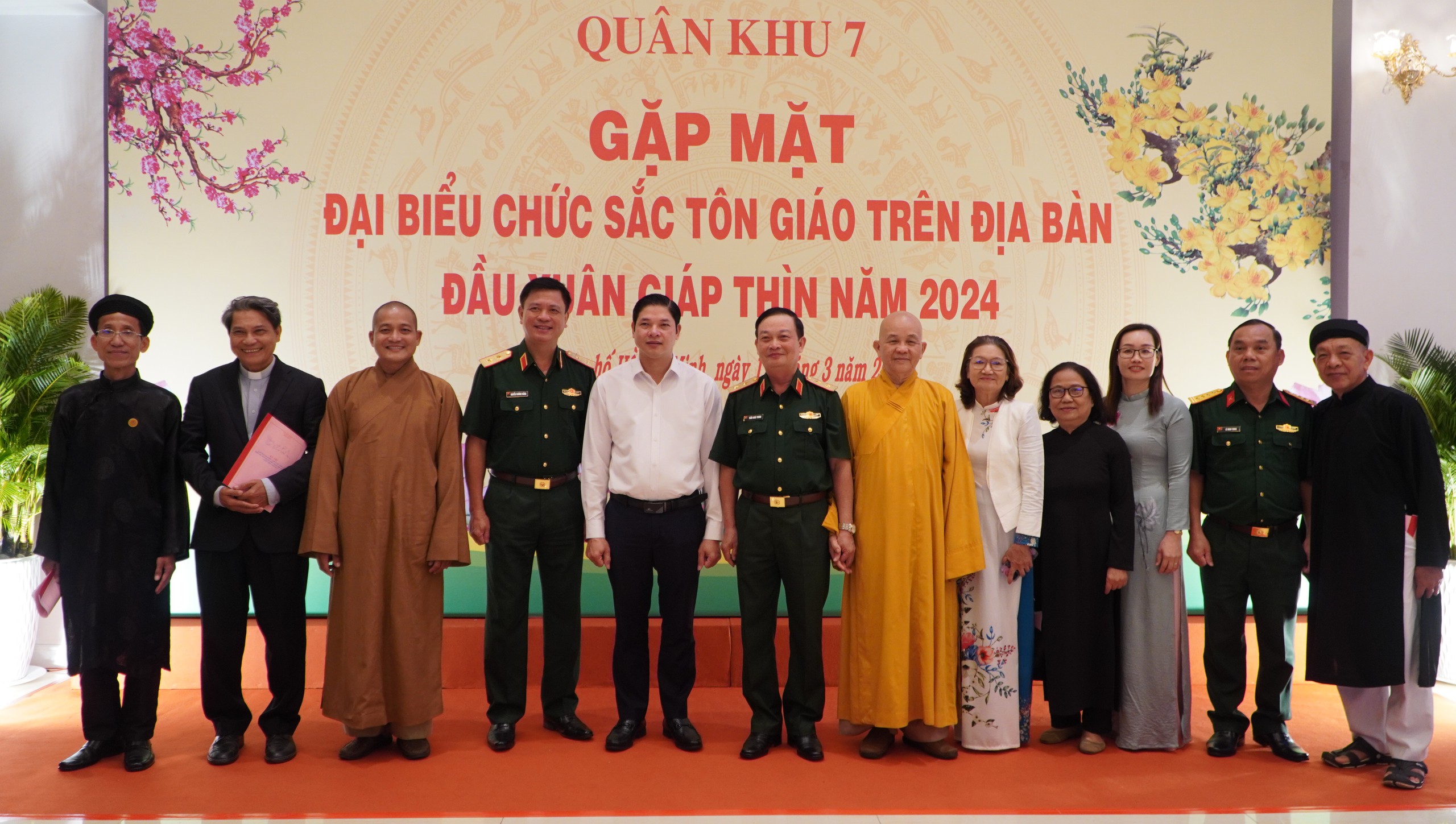Ph&aacute;t huy nguồn lực t&ocirc;n gi&aacute;o trong x&acirc;y dựng v&agrave; bảo vệ Tổ quốc- Ảnh 2.