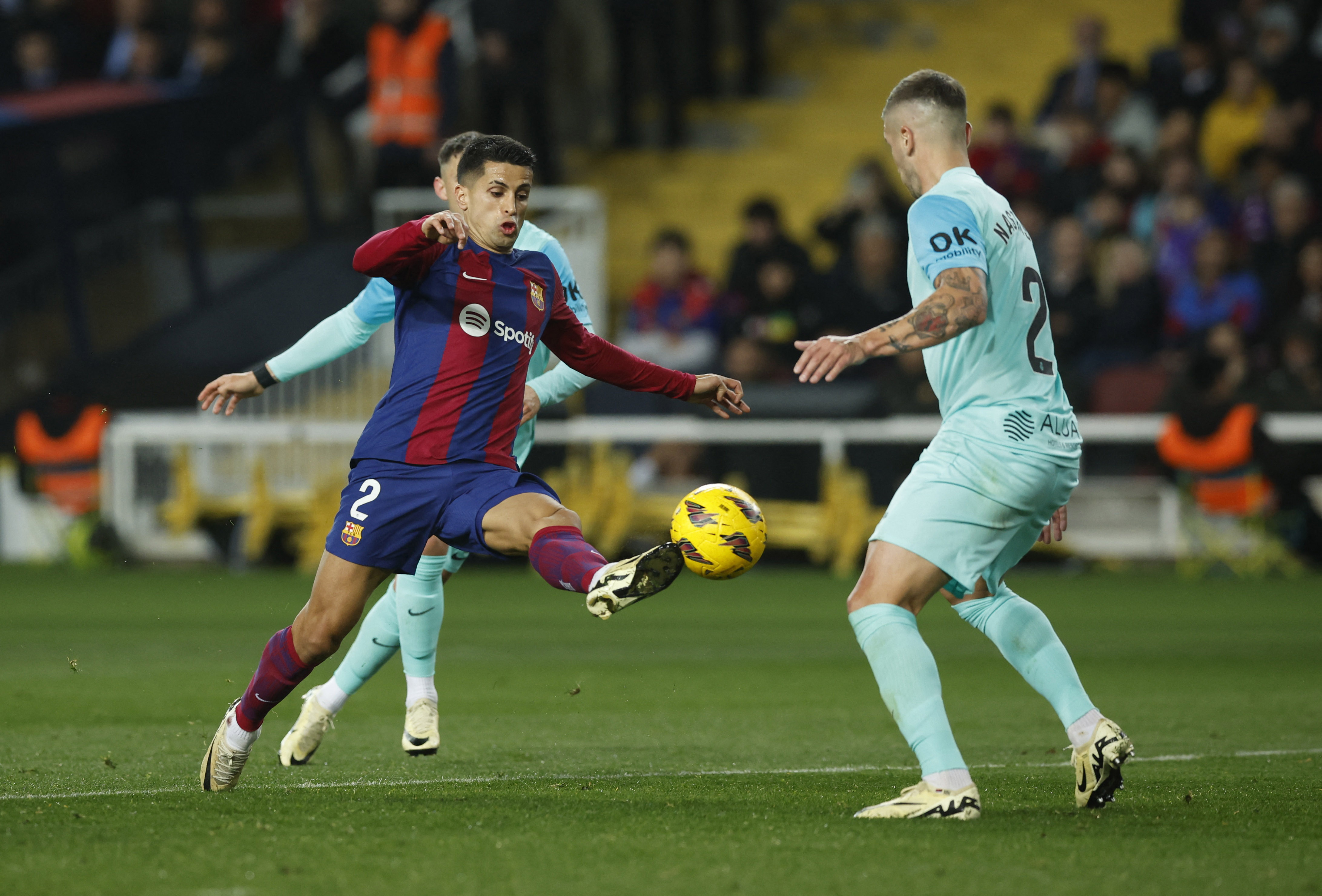 Sao 20 tuổi lập c&ocirc;ng, Barcelona loại Napoli ở Champions League- Ảnh 2.