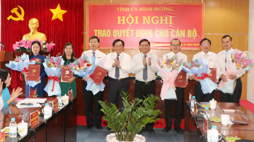B&igrave;nh Dương điều động, bổ nhiệm v&agrave; bổ nhiệm lại nhiều nh&acirc;n sự l&atilde;nh đạo- Ảnh 1.