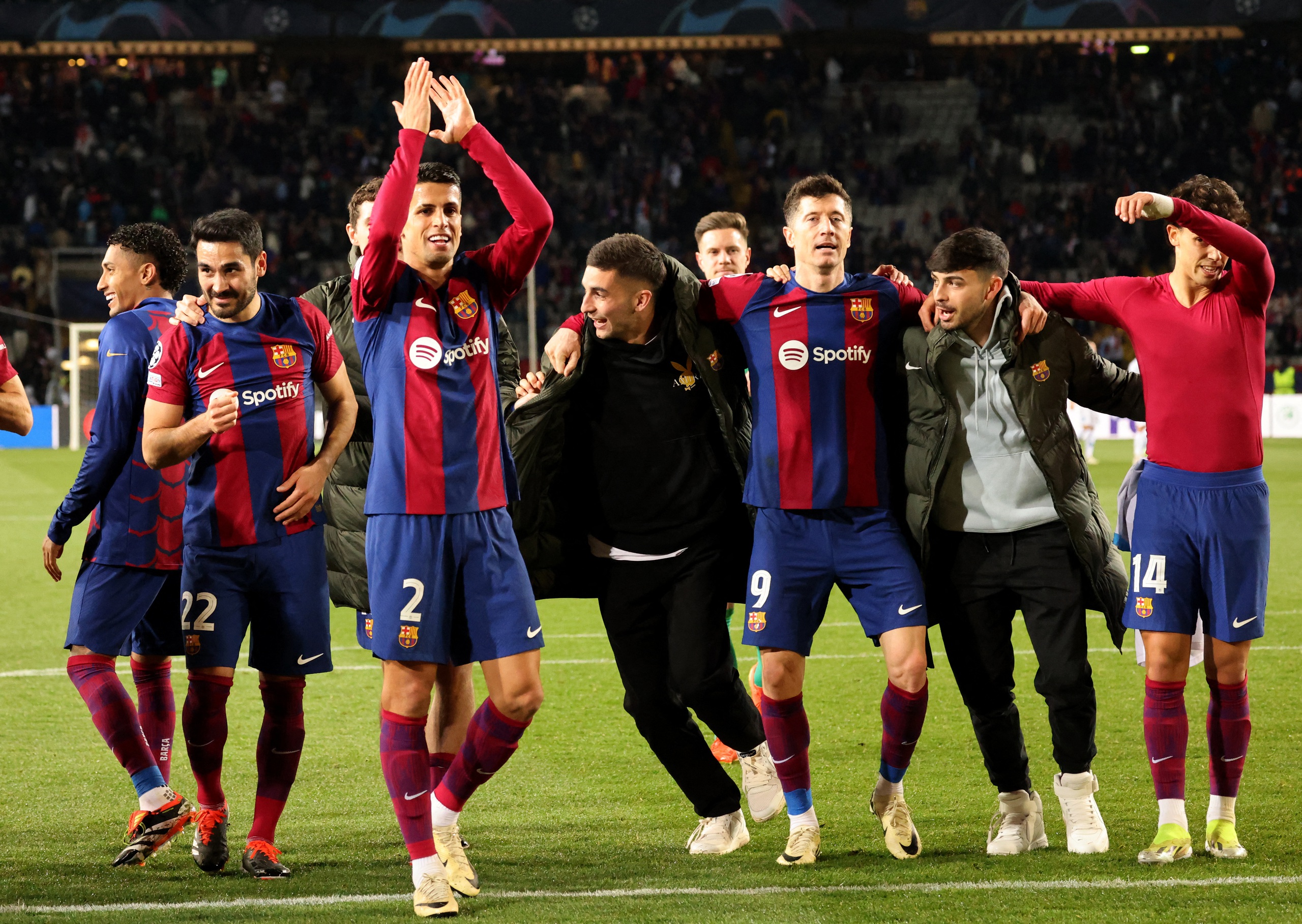 Sao 20 tuổi lập c&ocirc;ng, Barcelona loại Napoli ở Champions League- Ảnh 6.
