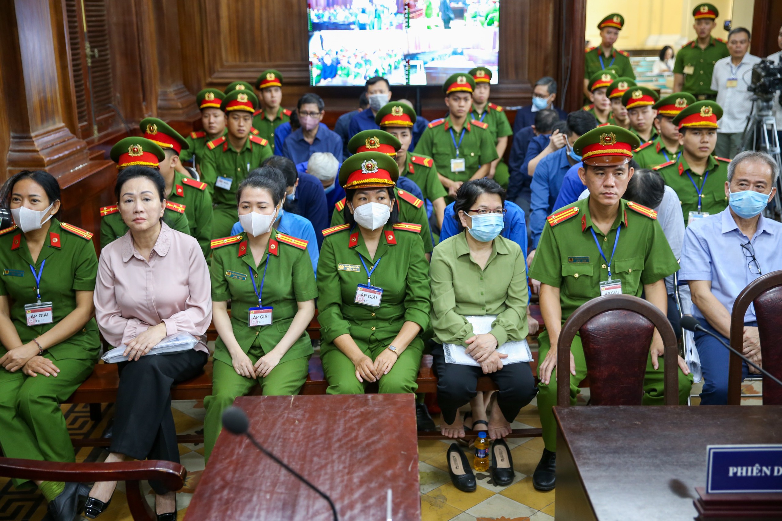 Cấp dưới khẳng định b&agrave; Trương Mỹ Lan l&agrave; người 
