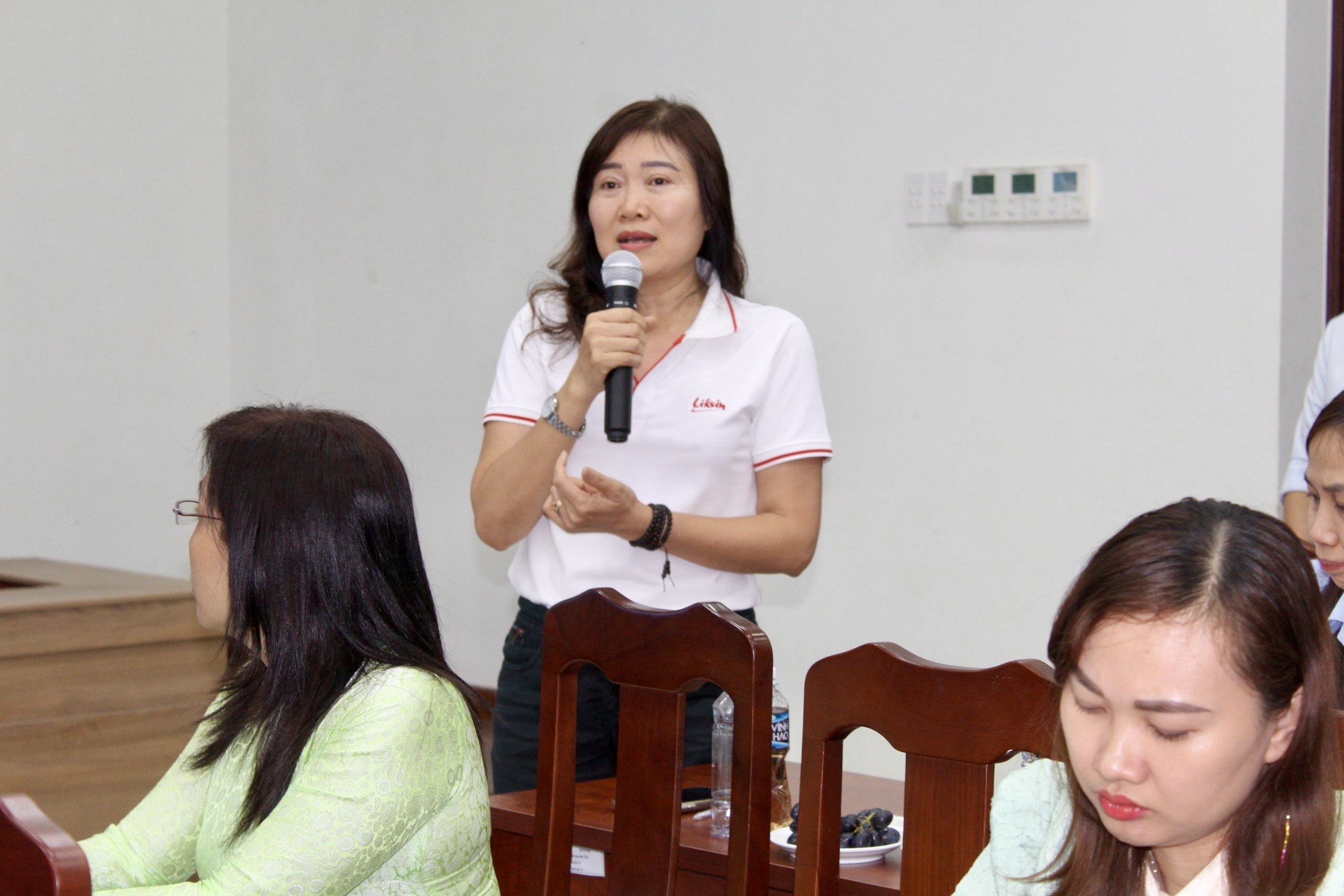 Giải tỏa vướng mắc về lao động, tiền lương cho doanh nghiệp- Ảnh 2.