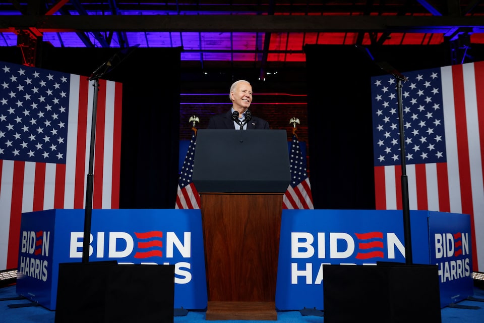 Bầu cử Mỹ: Ông Biden thắng đề cử, ông Donald Trump bám sát- Ảnh 1.
