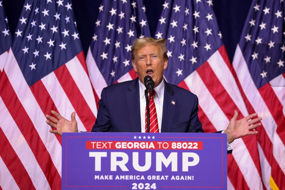 Bầu cử Mỹ: Vừa nhận tin vui, Tổng thống Biden v&agrave; &ocirc;ng Trump c&ocirc;ng k&iacute;ch nhau- Ảnh 2.