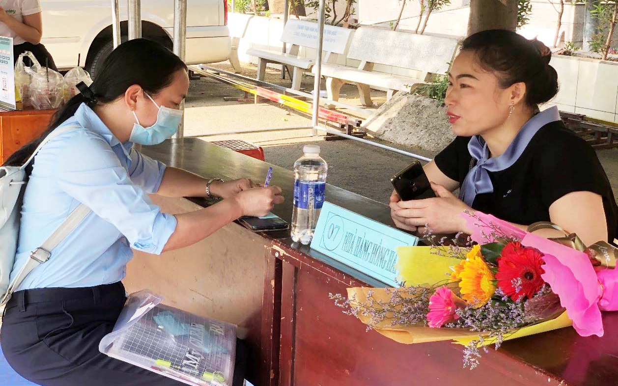 Tổ chức sàn việc làm cho lao động ngoại thành